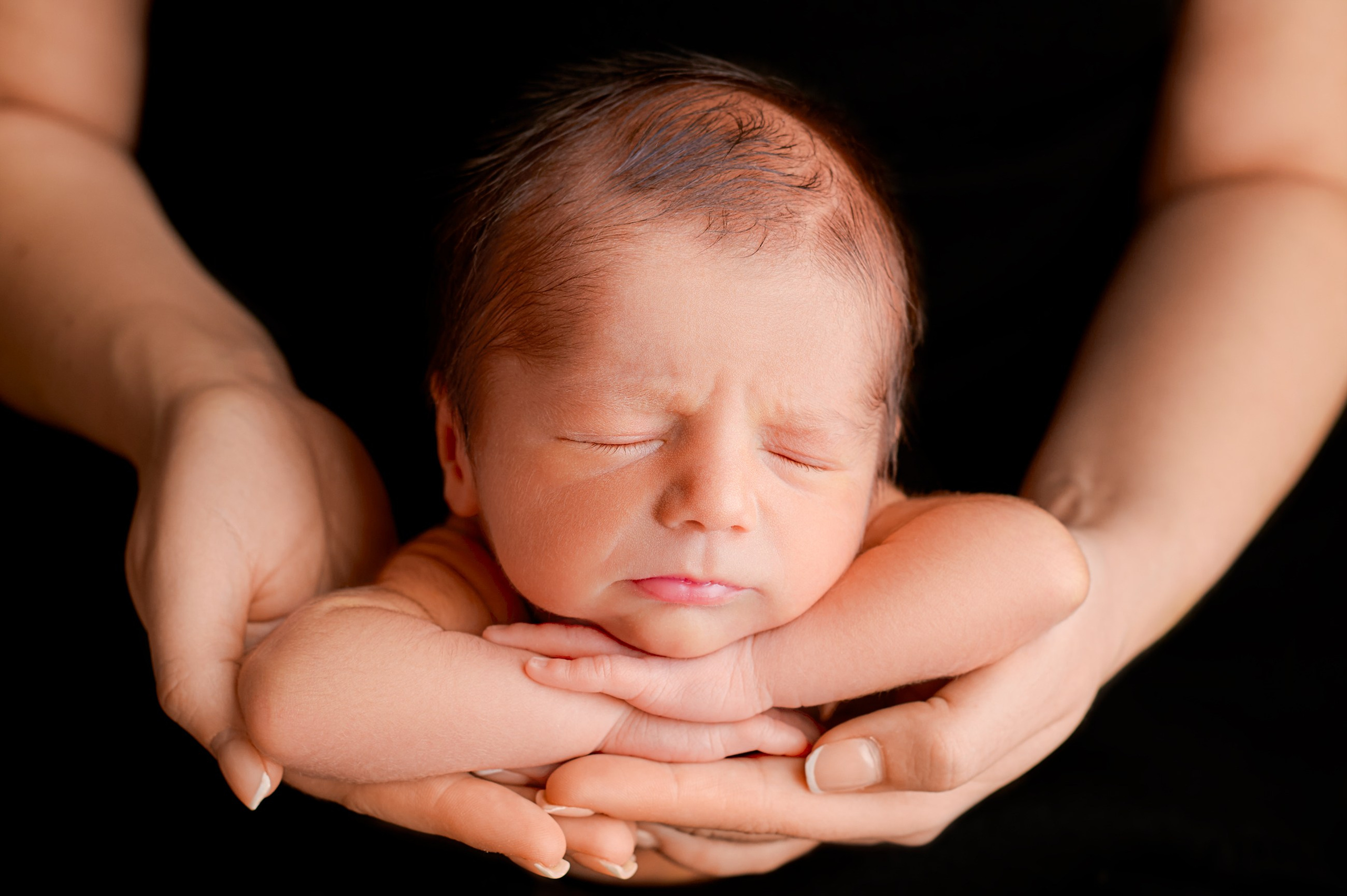 Newborn Photography by Irene Chaikeen | Buckhurst Hill, Chigwell & London Areas. Irene Chaikeen | Maternity and newborn photoshoot in Essex/London