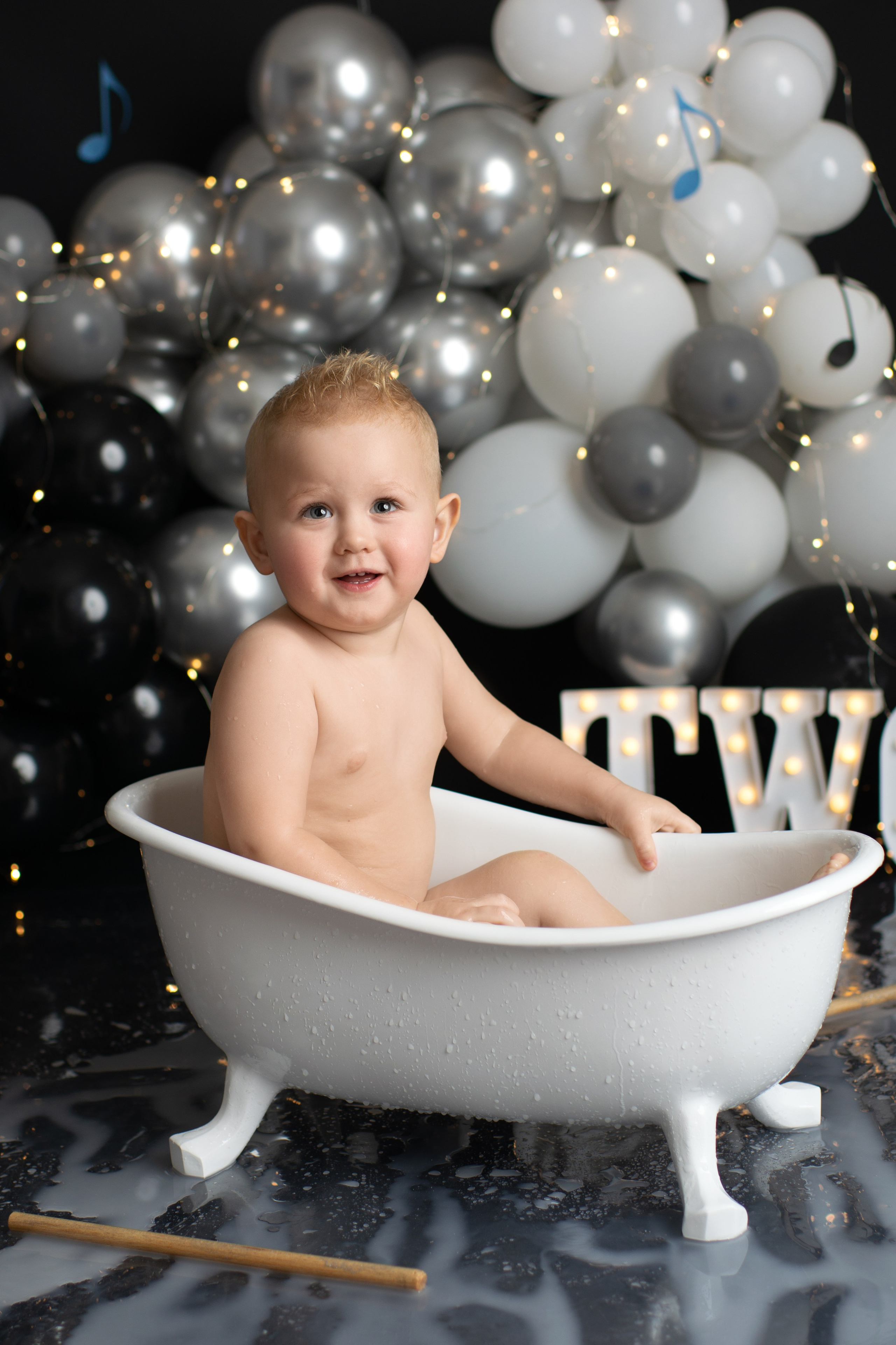 Cake Smash Fotoshooting zum ersten, zweiten Geburtstag. Neugeborene, Baby Fotografin in Düren (NRW) - Vitalina Unruh