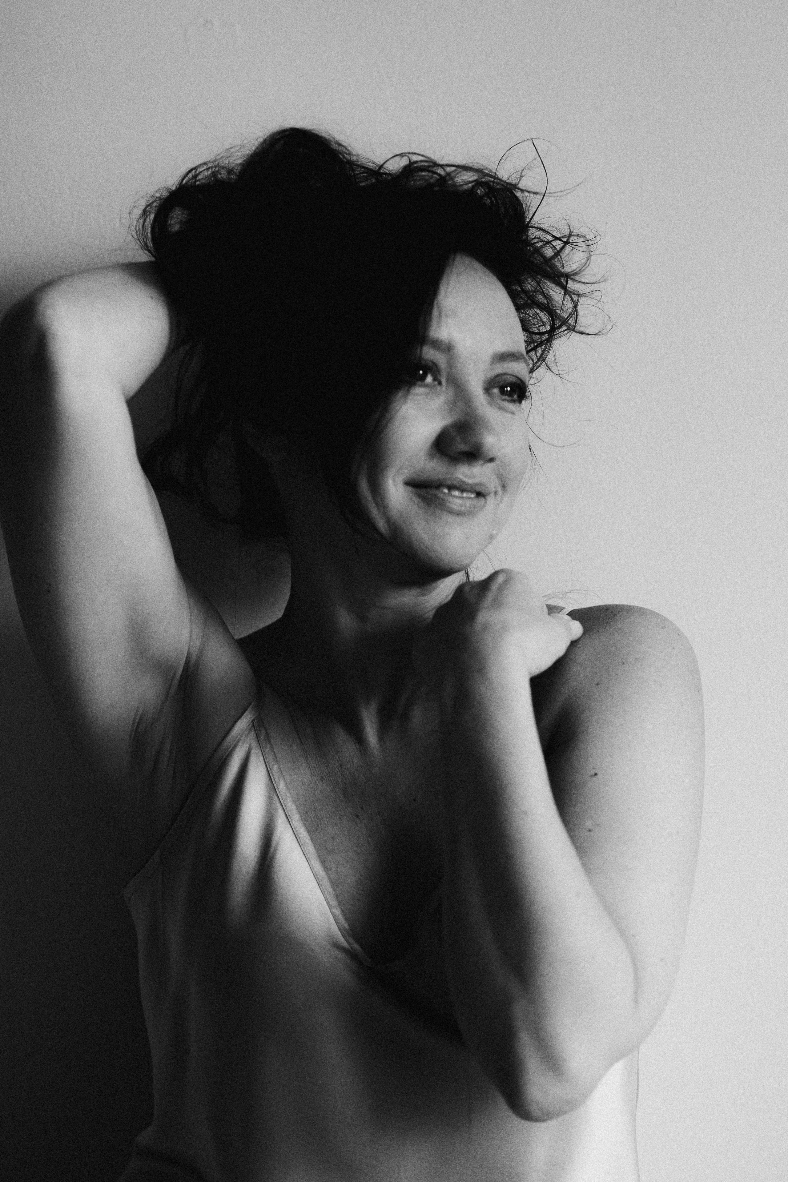 K. Rawnoir- Portrait photography by Daria Paliy.Timeless black&white portraits of women in NYC area