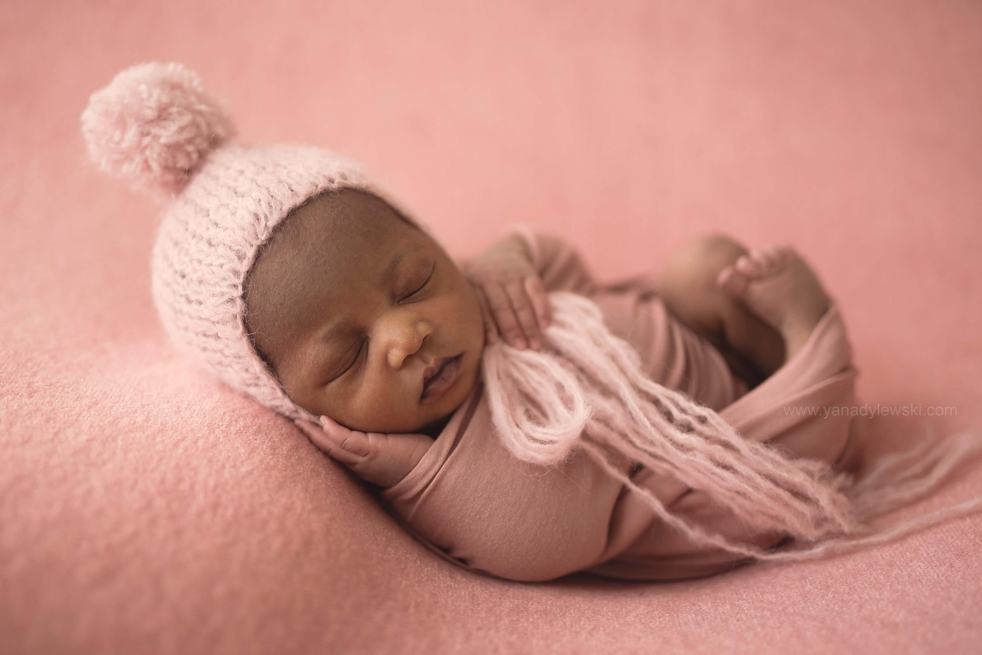 <photographe nouveaux nés Lille> 