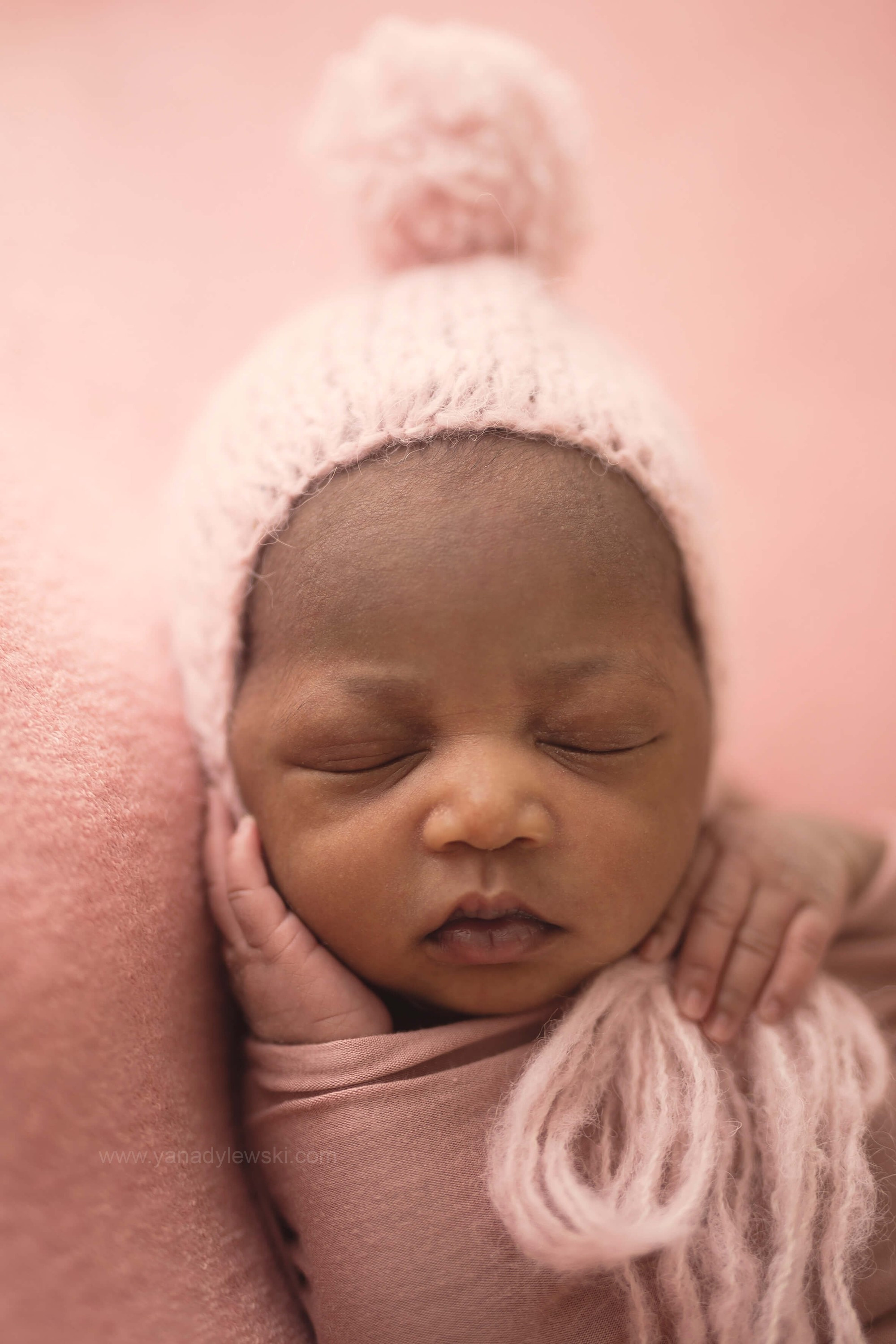 <photographe nouveaux nés Lille> 