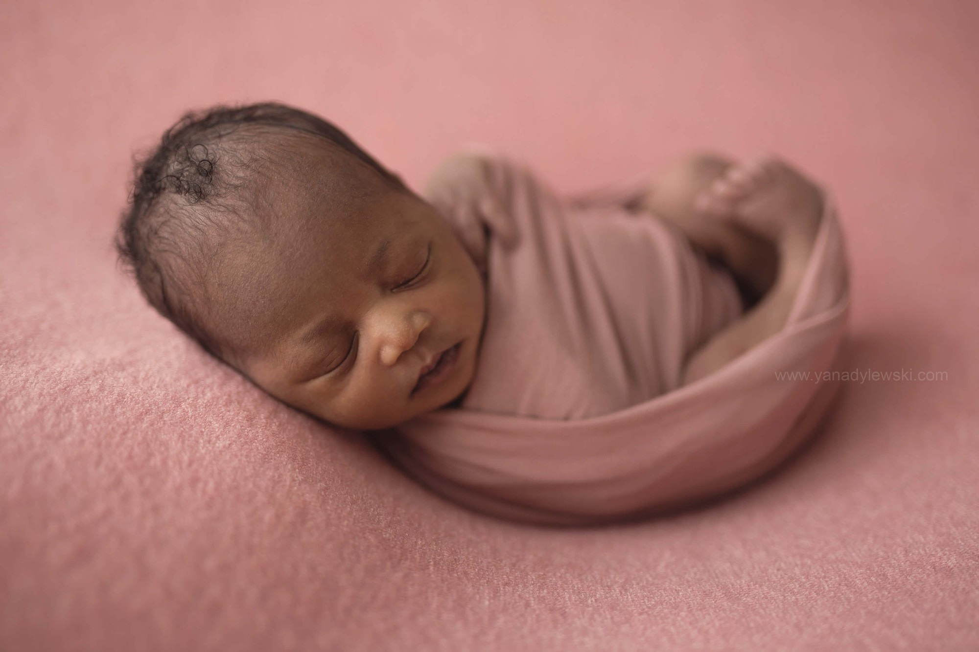 <photographe nouveaux nés Lille> 