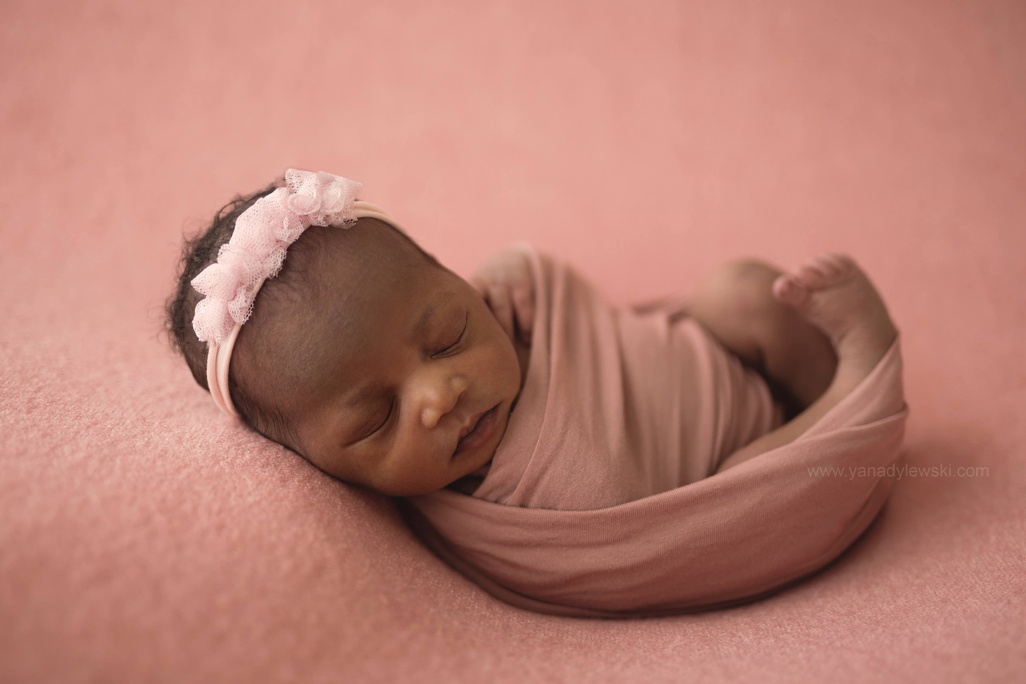 <photographe nouveaux nés Lille> 