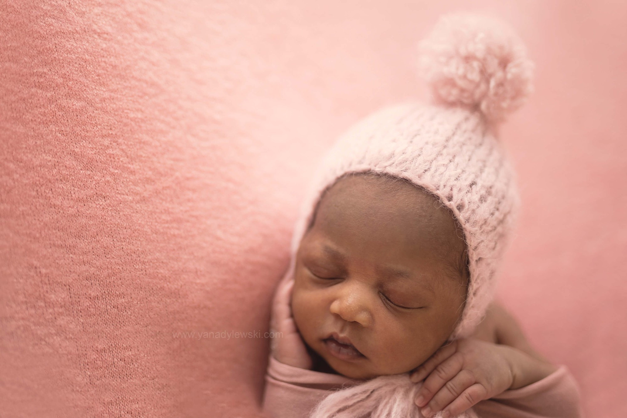 <photographe nouveaux nés Lille> 