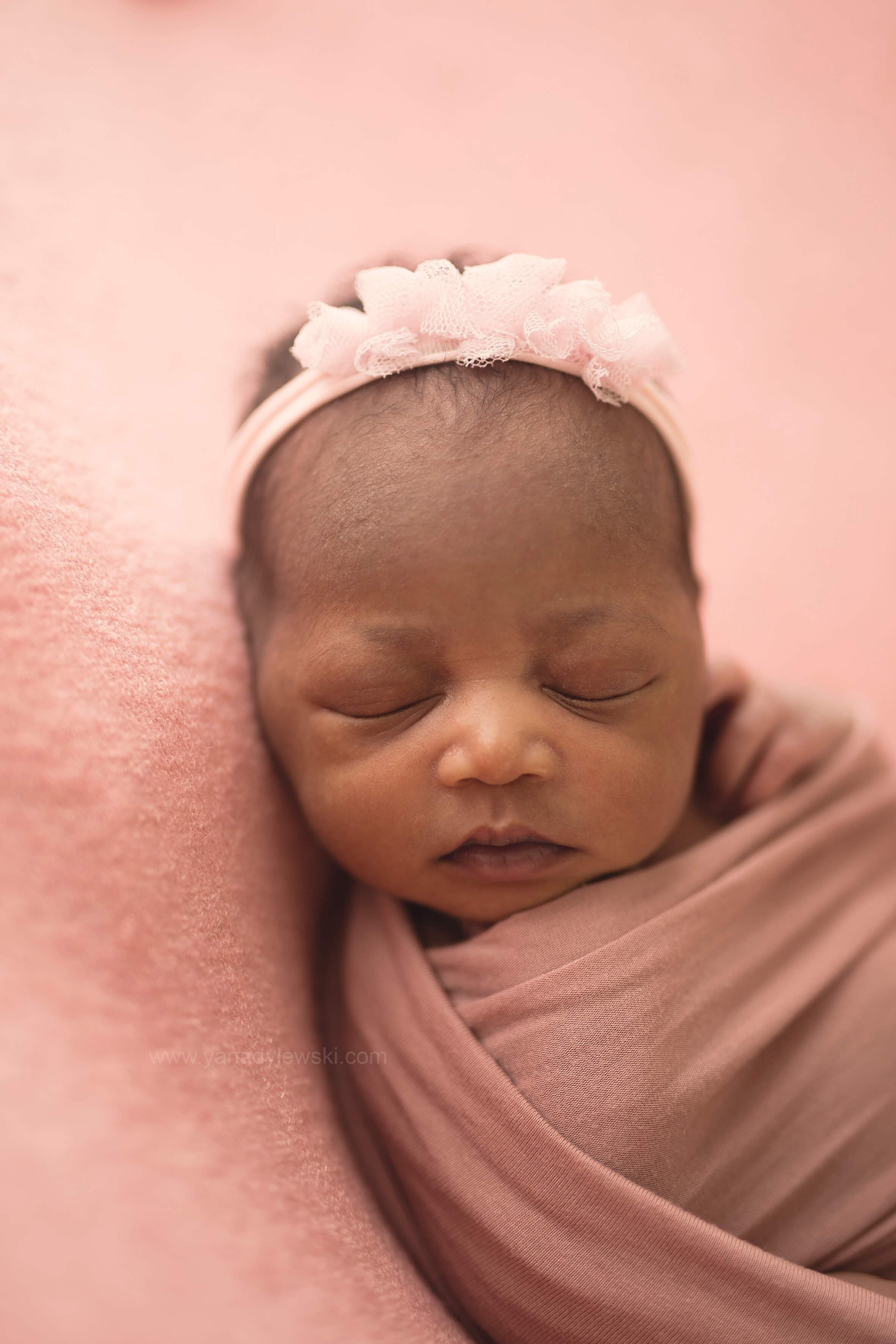 <photographe nouveaux nés Lille> 