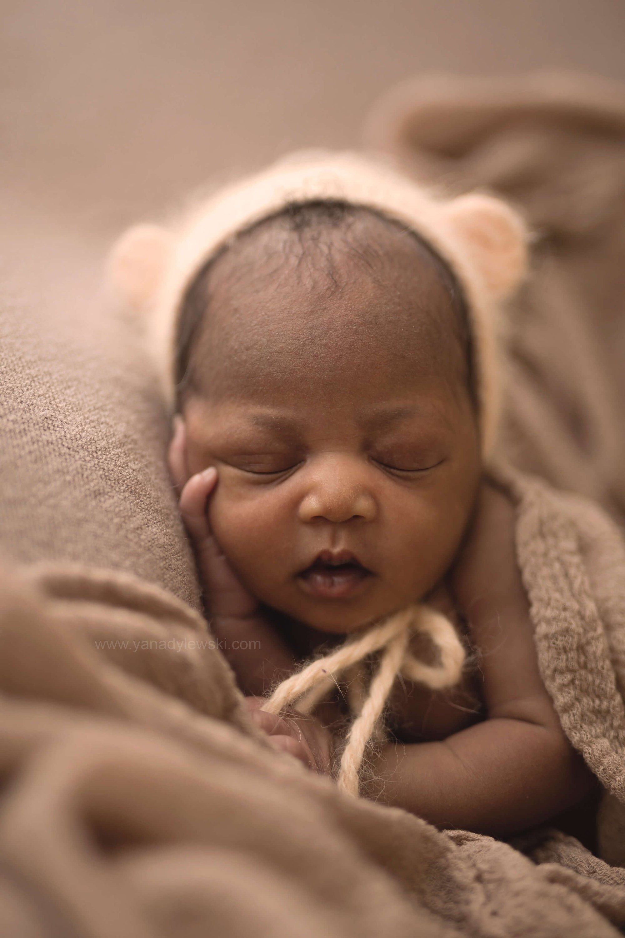 <photographe nouveaux nés Lille> 