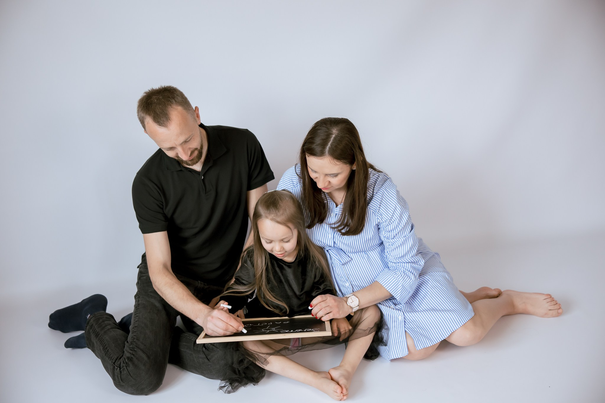 Maternity. Portré 📸 Photographer | Newborn photos • Maternity photos • Engagements • Weddings • Events • Portraits • Families • Birthdays • Parties