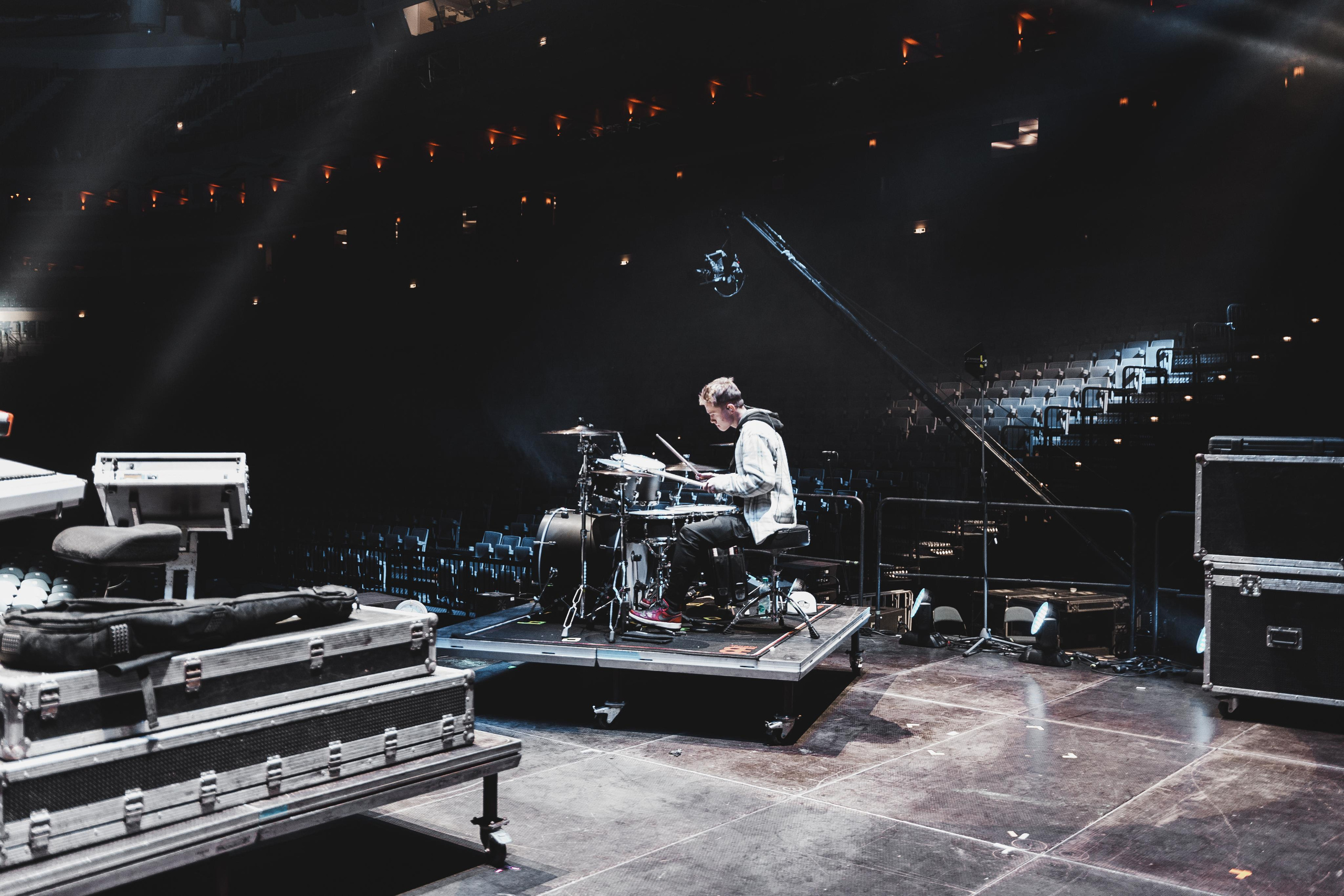 Event photography. Dana Lišková — Empathetic Photographer | Introspective Artist |Neurodivergent Coach | Founder of Artepy.cz