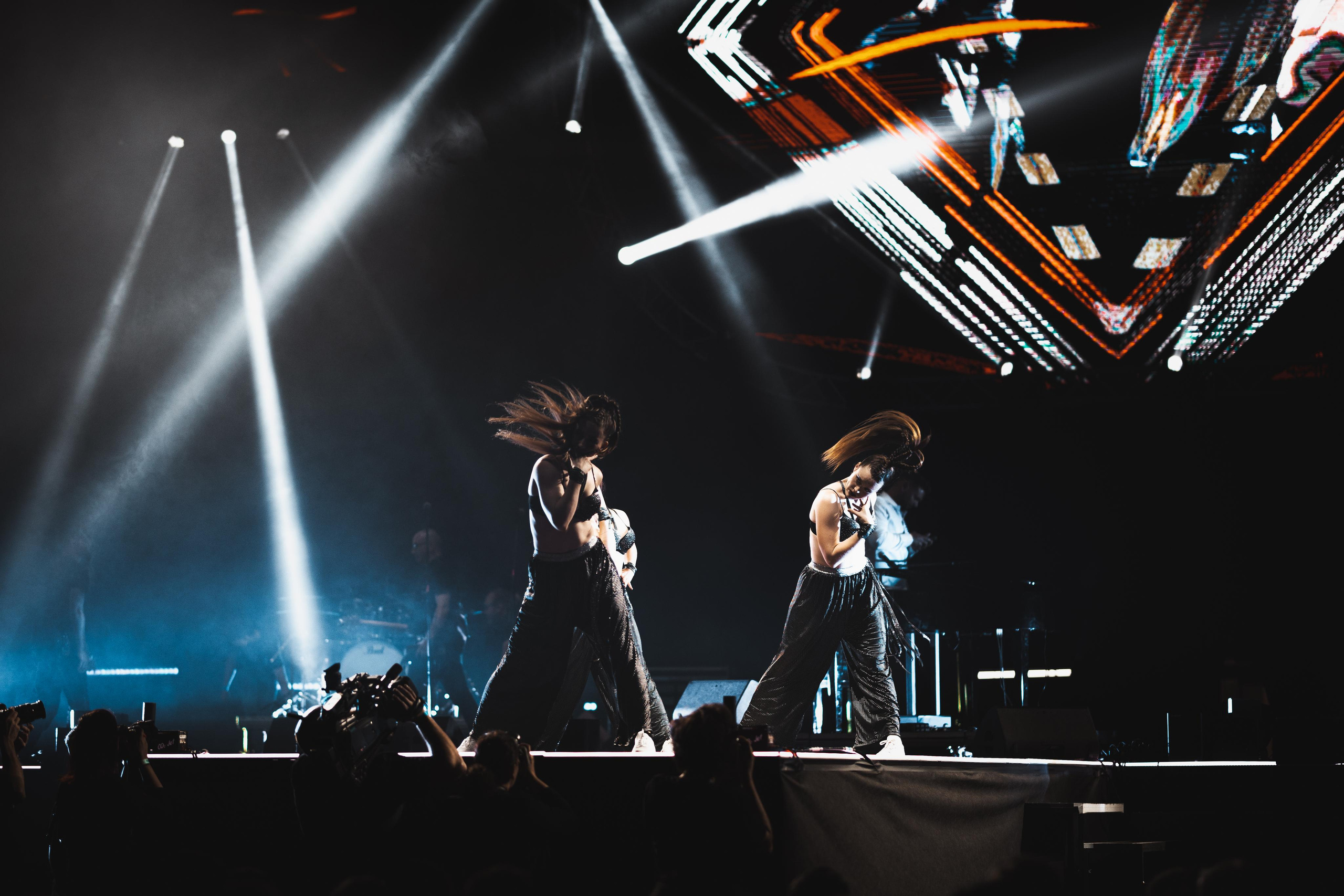 Event photography. Dana Lišková — Empathetic Photographer | Introspective Artist |Neurodivergent Coach | Founder of Artepy.cz