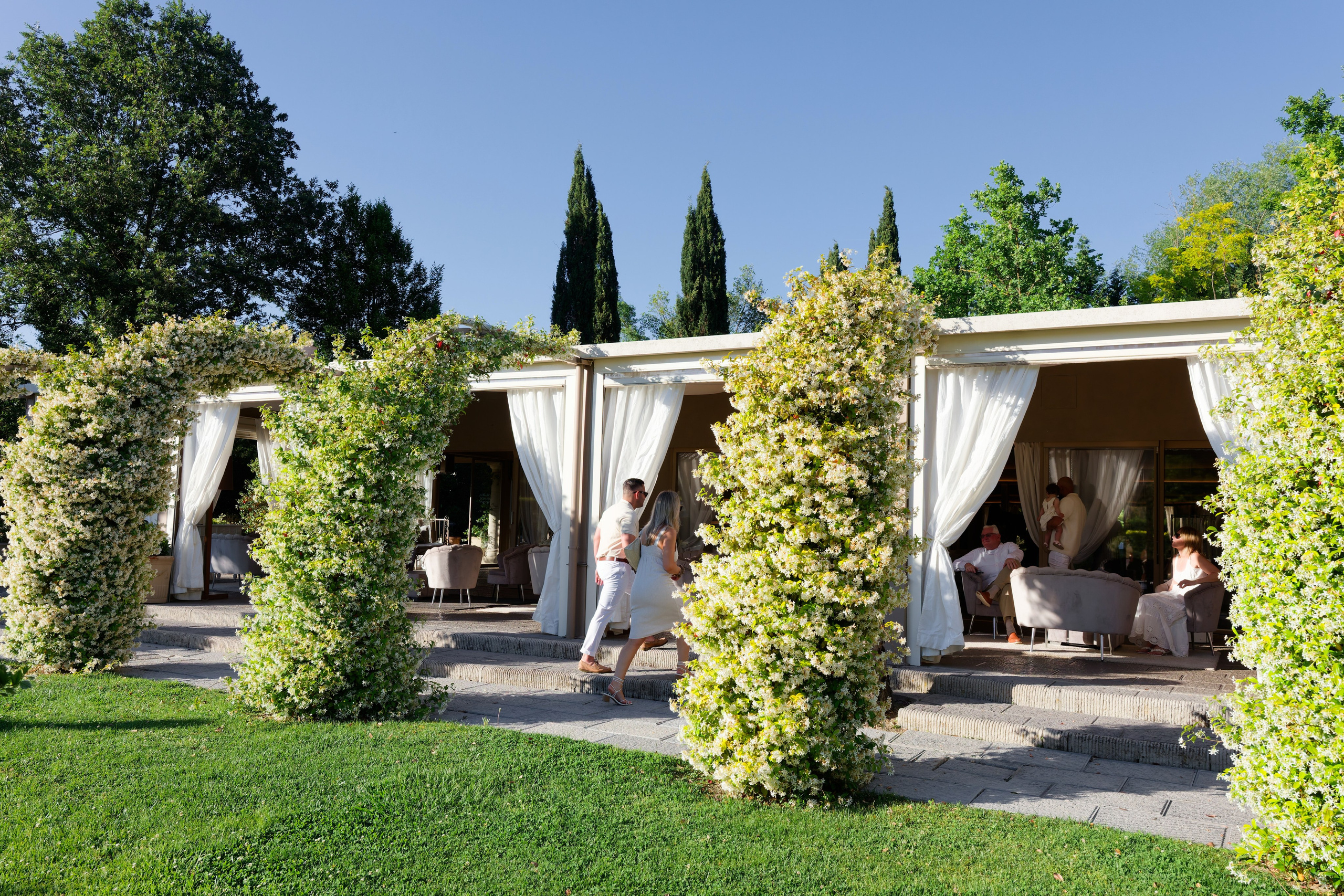 Pizza Party at Tenuta Massini, Florence, Italy. Destination Wedding Photographer — Nikita Burtsev