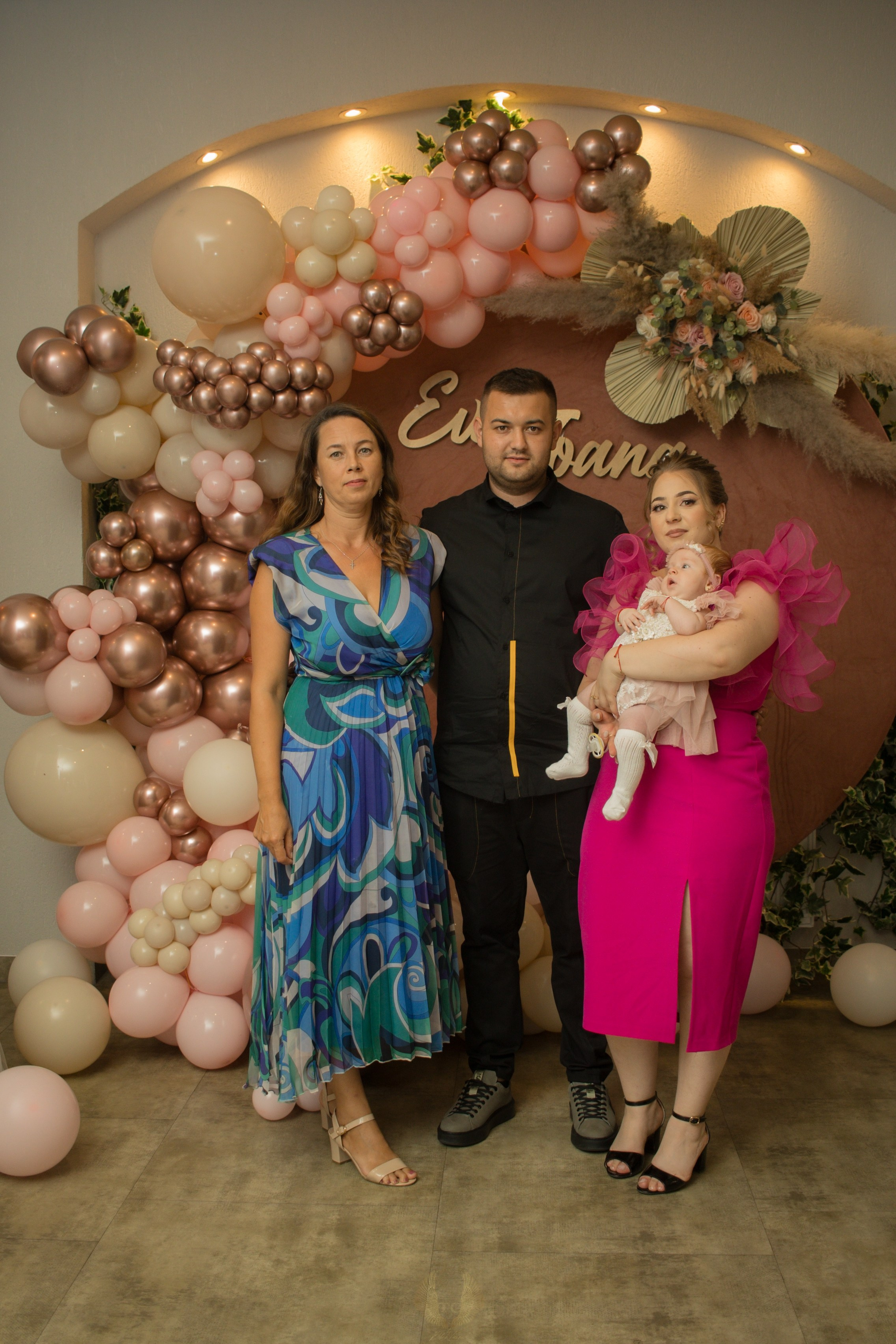 Eva Ioana. Fotograf si videograf — evenimente si studio