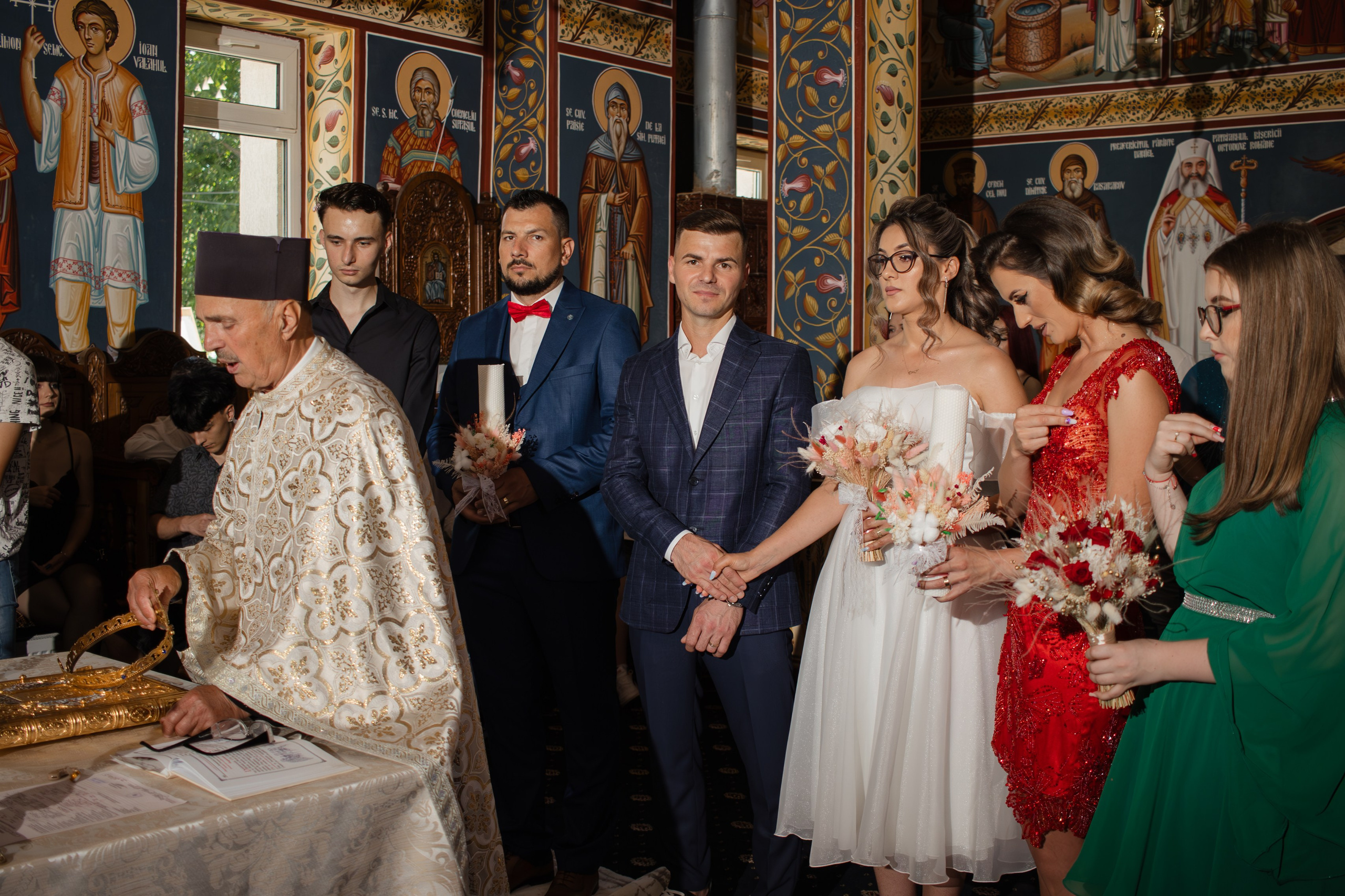 Oana & Vasile. Fotograf si videograf — evenimente si studio