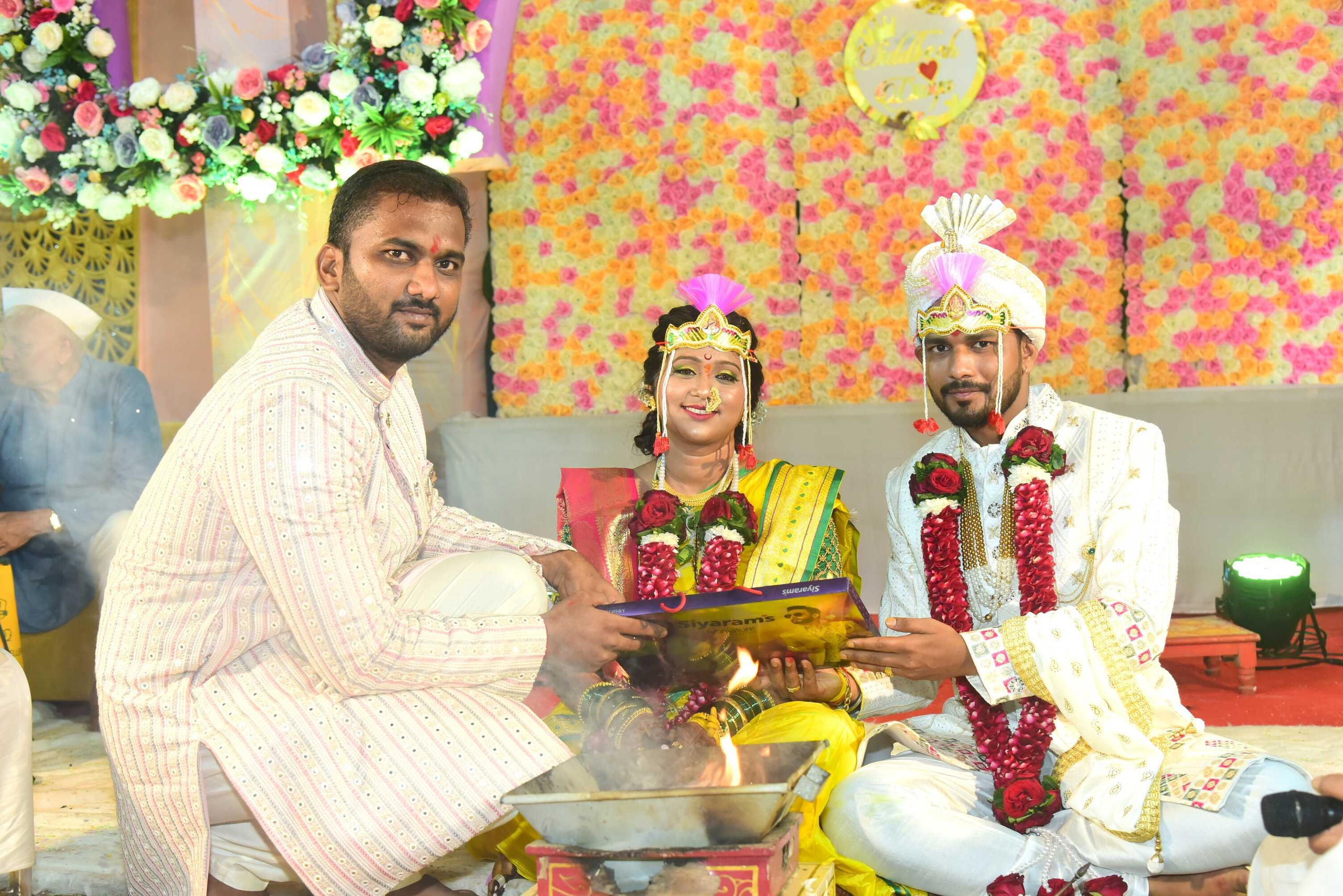 Divya weds Siddhesh. “Ajay Digital Photo Studio — Capturing Timeless Wedding Moments”