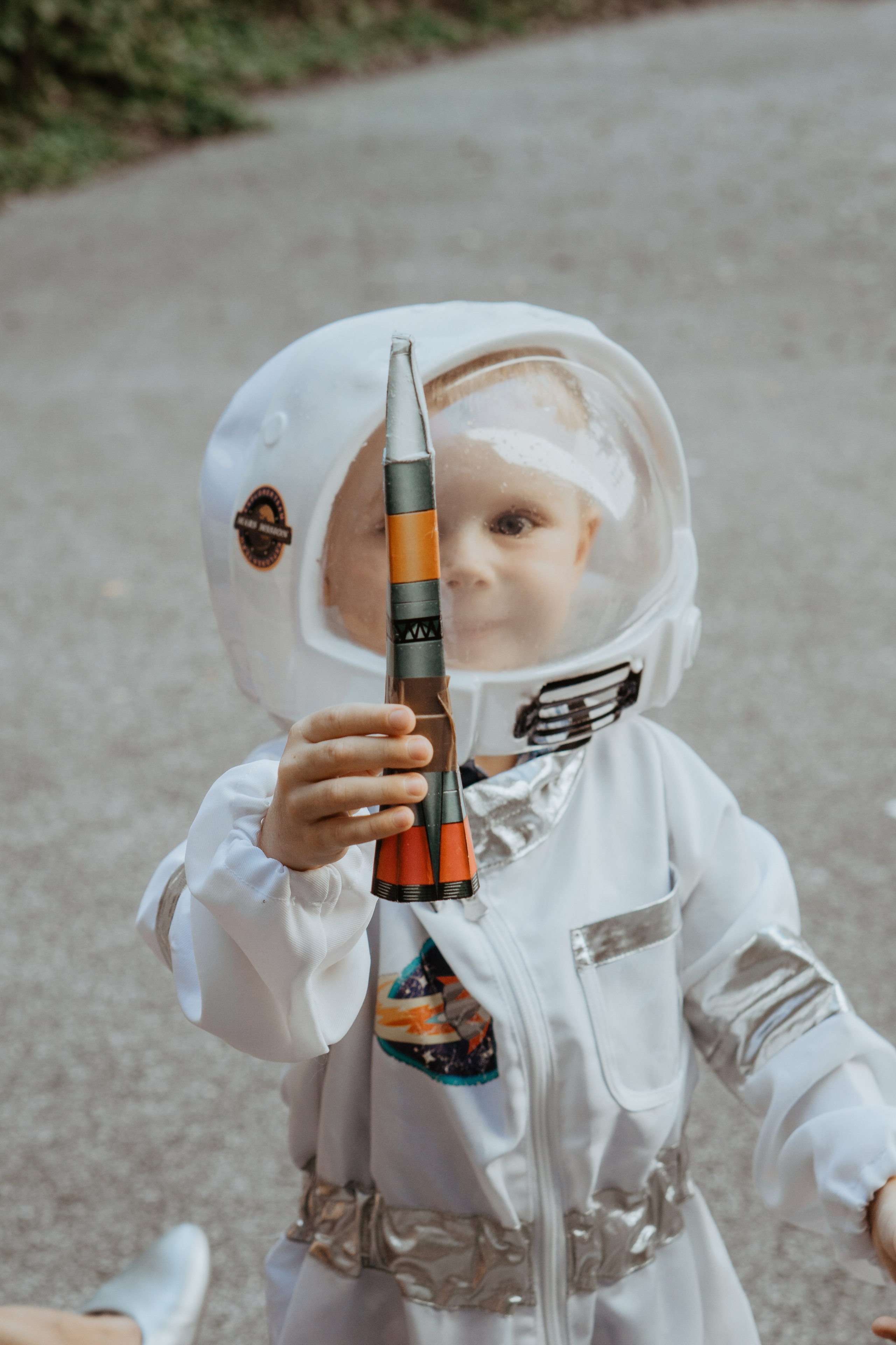 Brave astronaut and beautiful alien. Family photographer Aargau Zurich