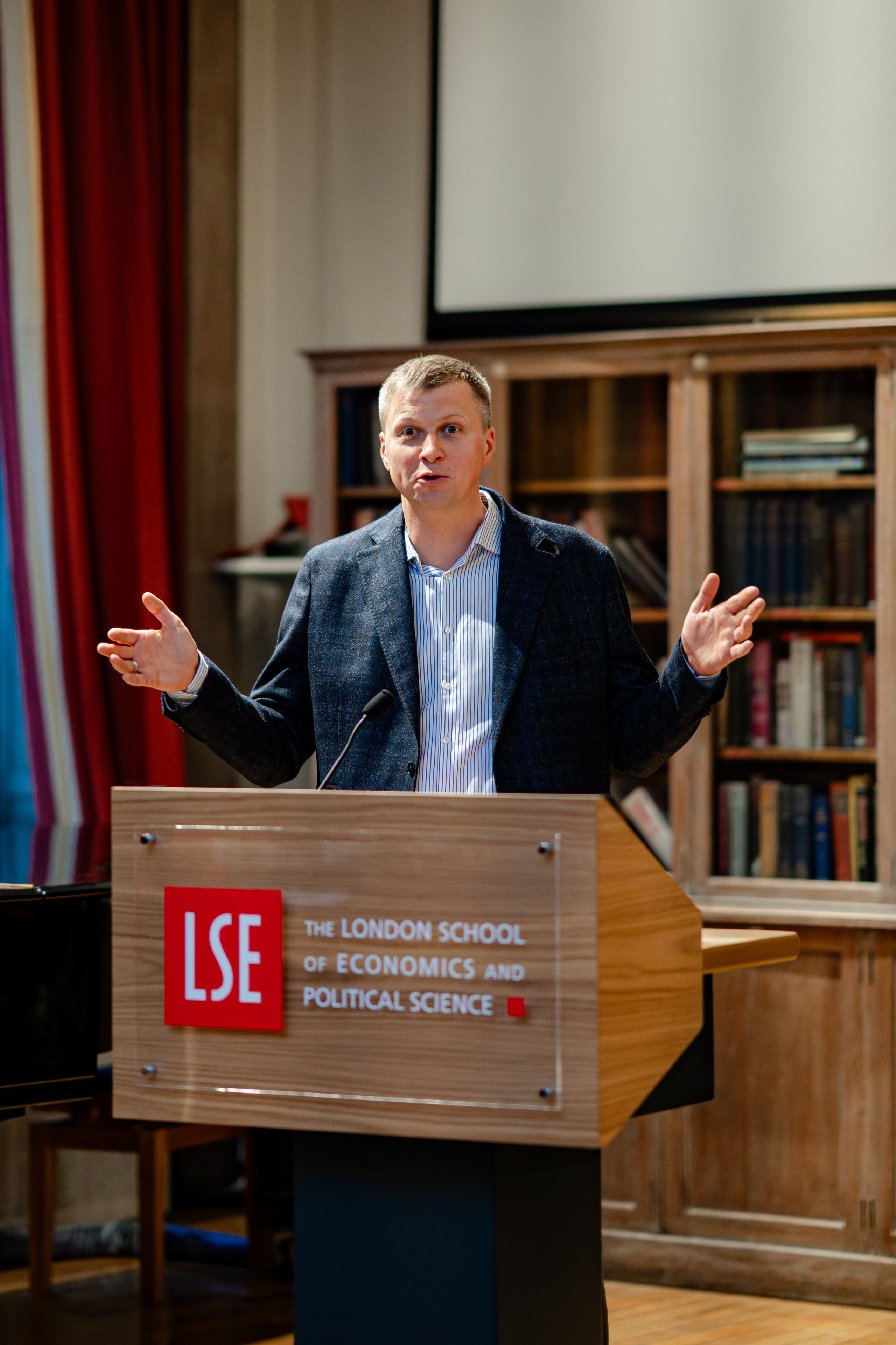 LSE. Tonya Kyrylenko photographer in London