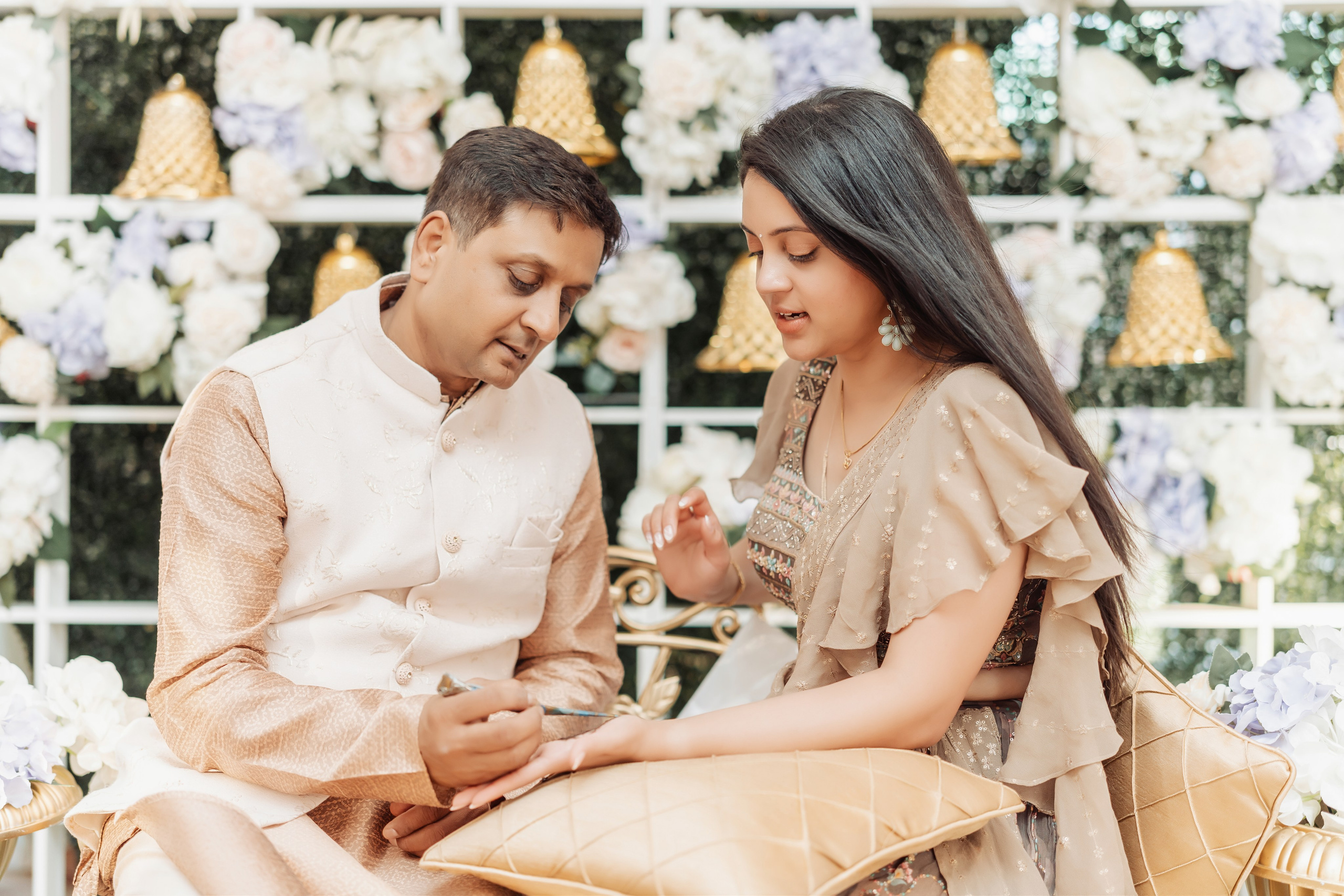 Darshil & Shailja. Wedding Photographer & Cinematographer studios