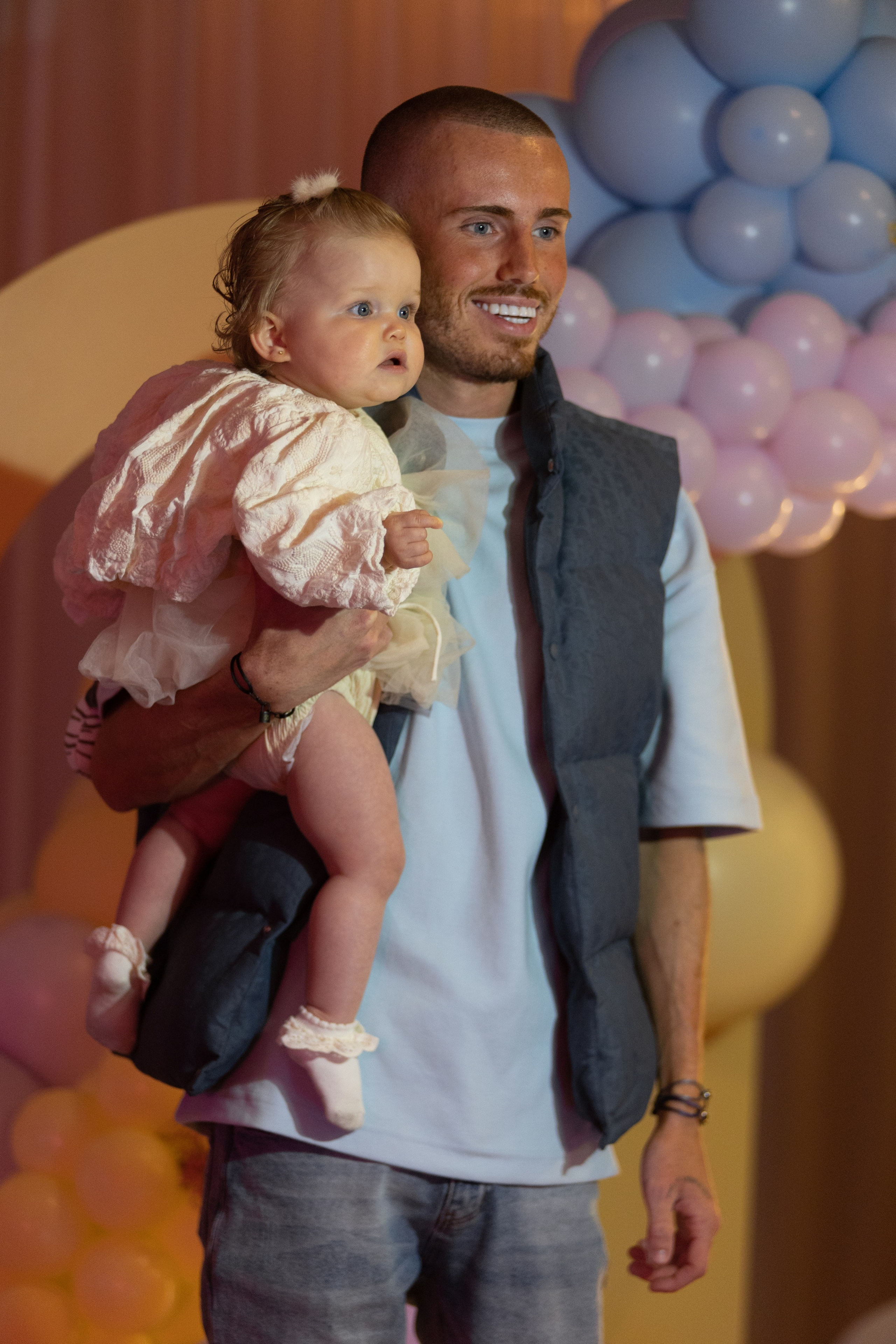 1 st Birthday. Portrait and Family Photographer in Netherlands