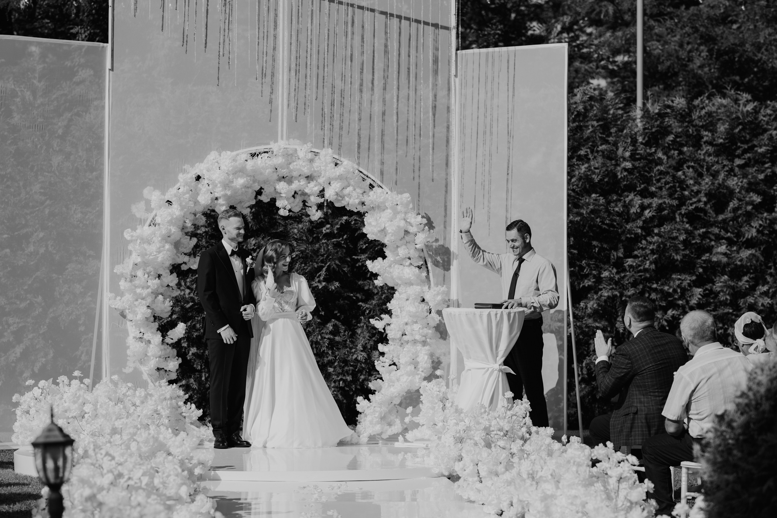 Corina & Dumitru. Main