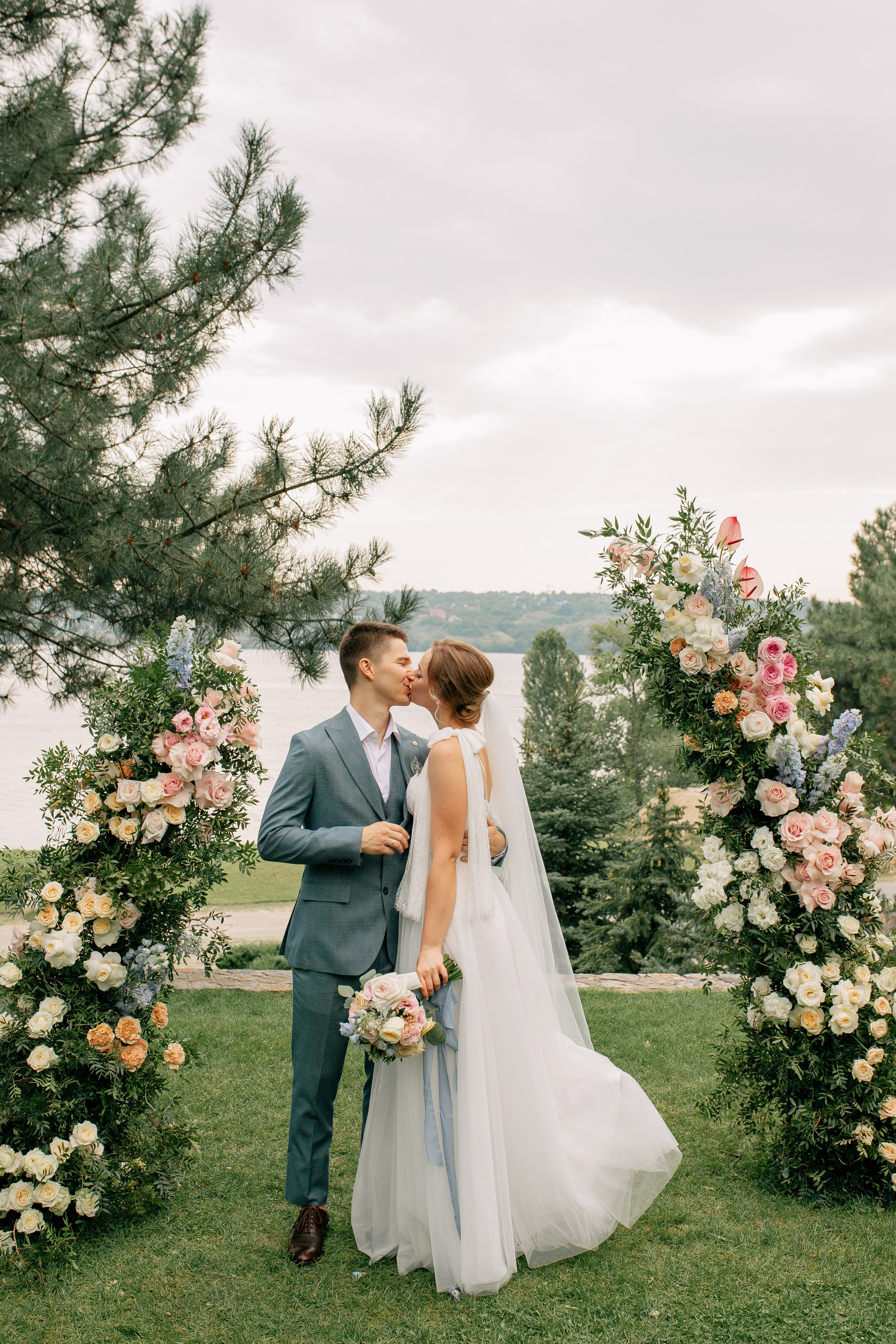 Reportage Wedding. Wedding photographer and videographer Europe