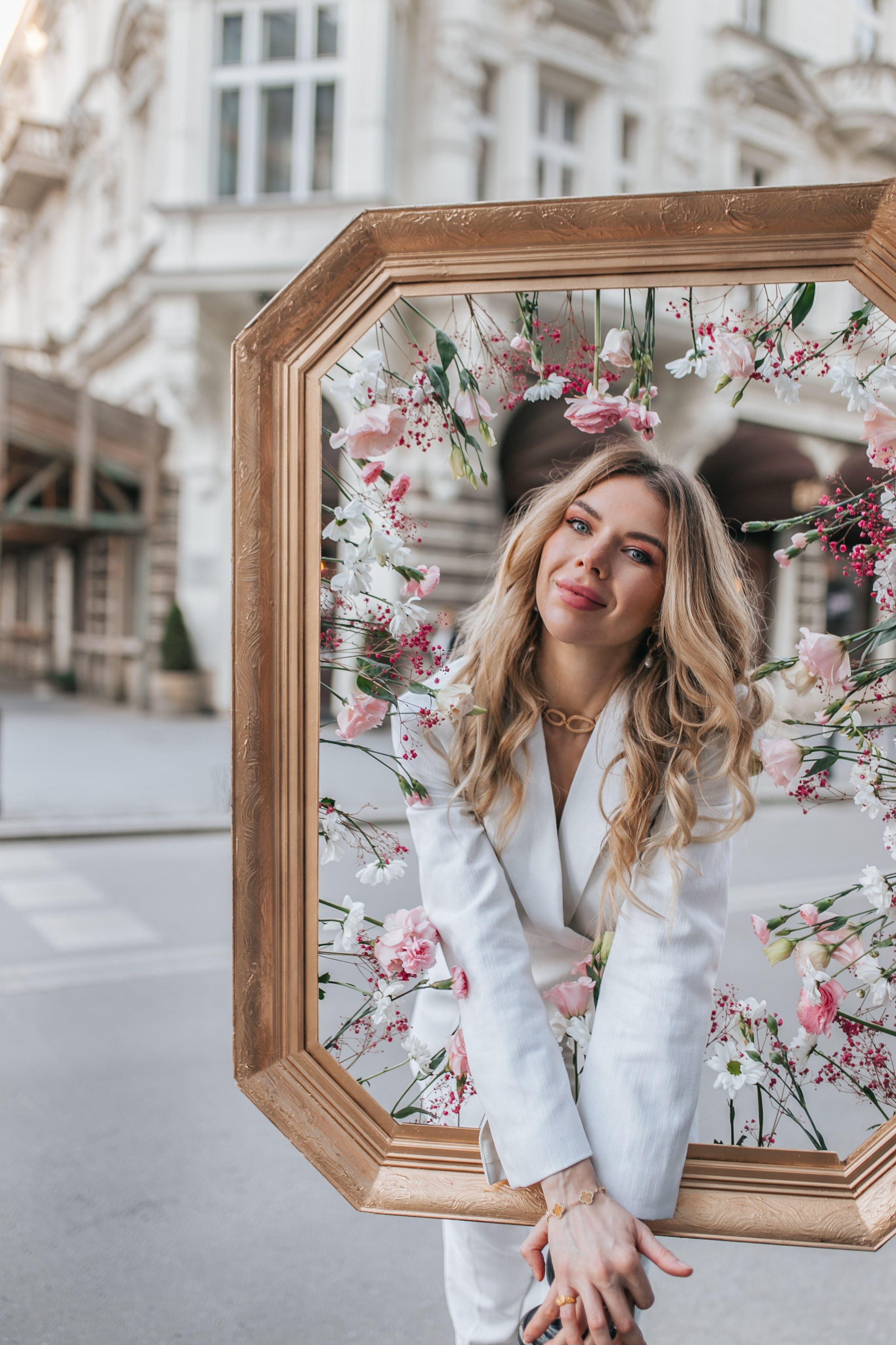 Творческая съемка «Цветущая в городе». Свадебный, семейный и индивидуальный фотограф в Варшаве Катя Шибун