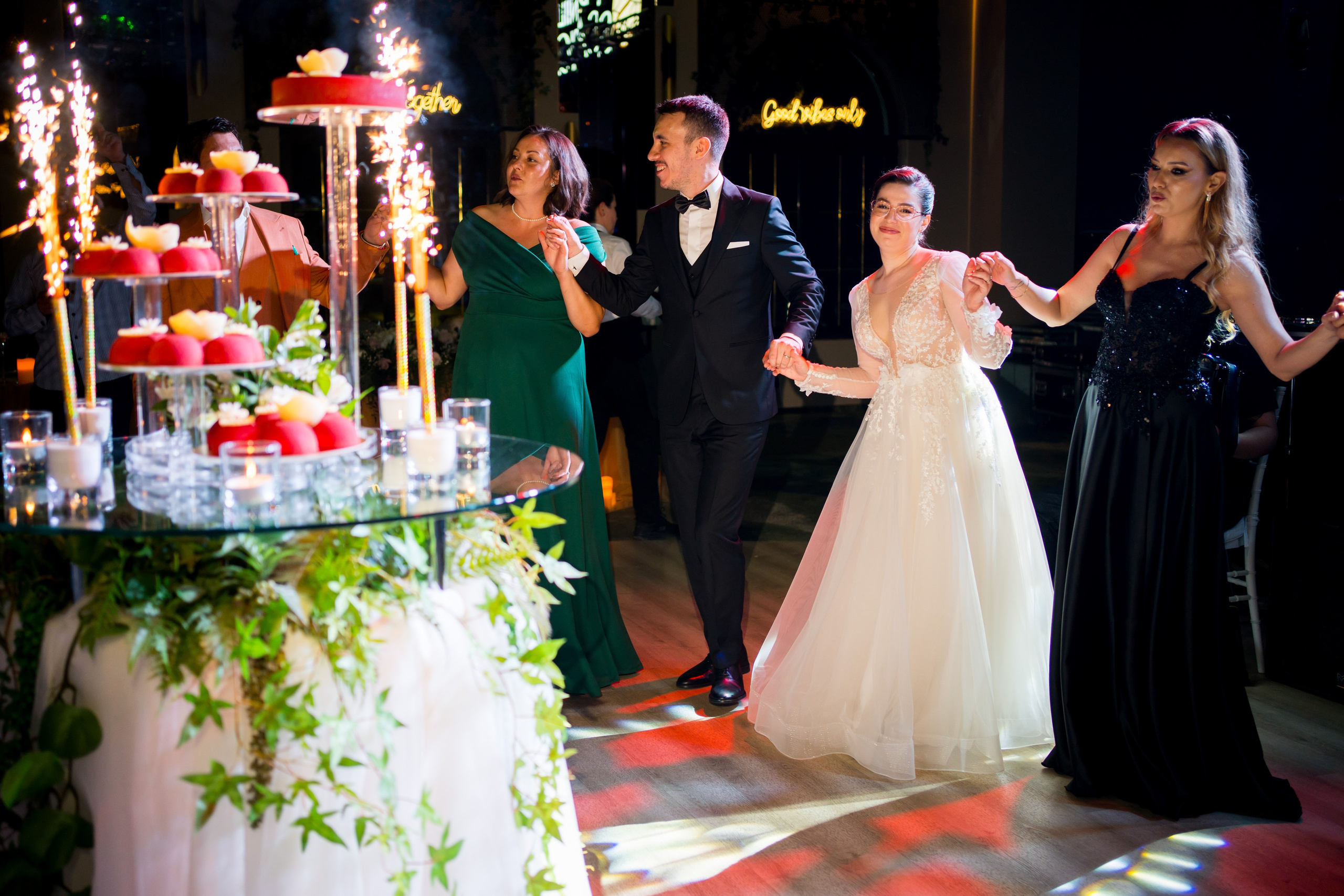 PARTY. Gabriel Florea — Fotograf nuntă București