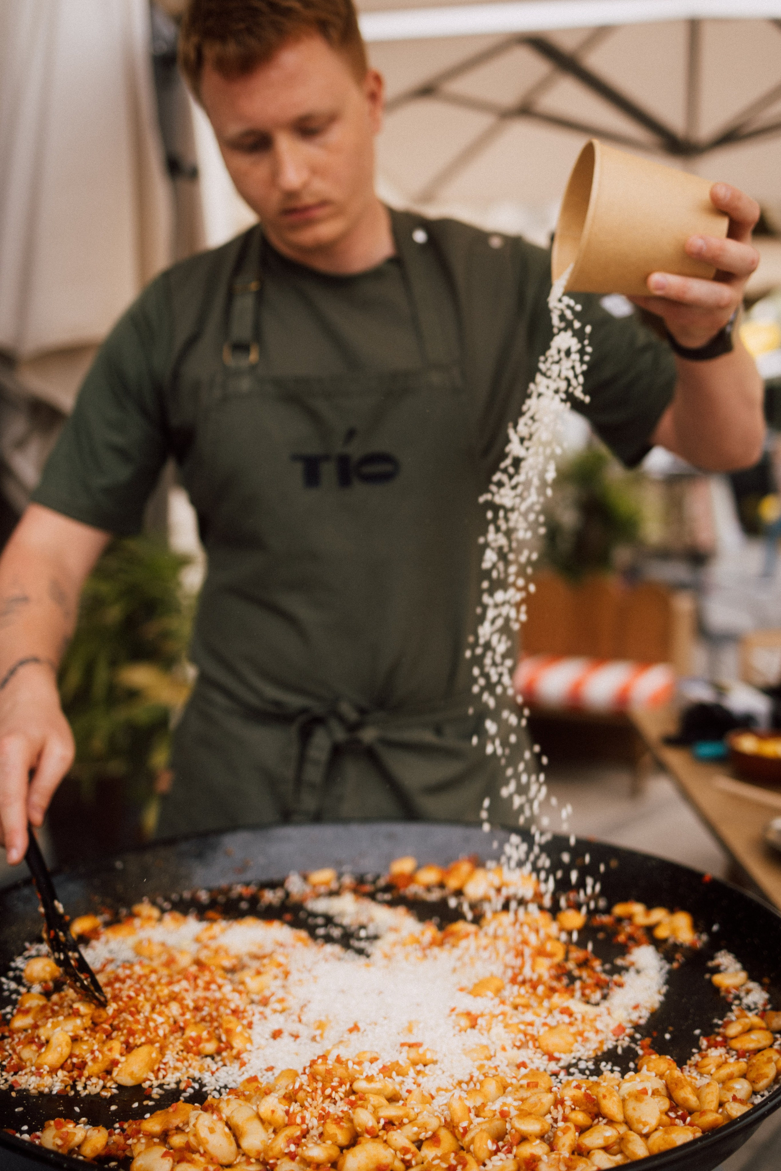 Atmosphere & Social Media. Main