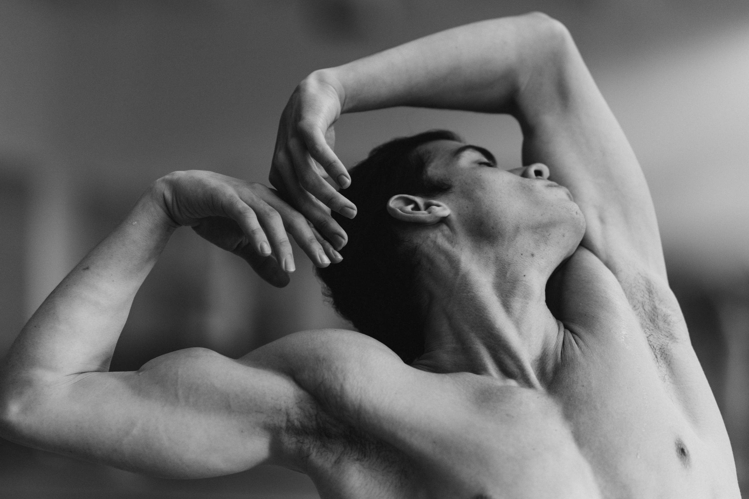 DANCERS. Victoria Olonen – Cinematic Portrait Artist | Helsinki & Europe