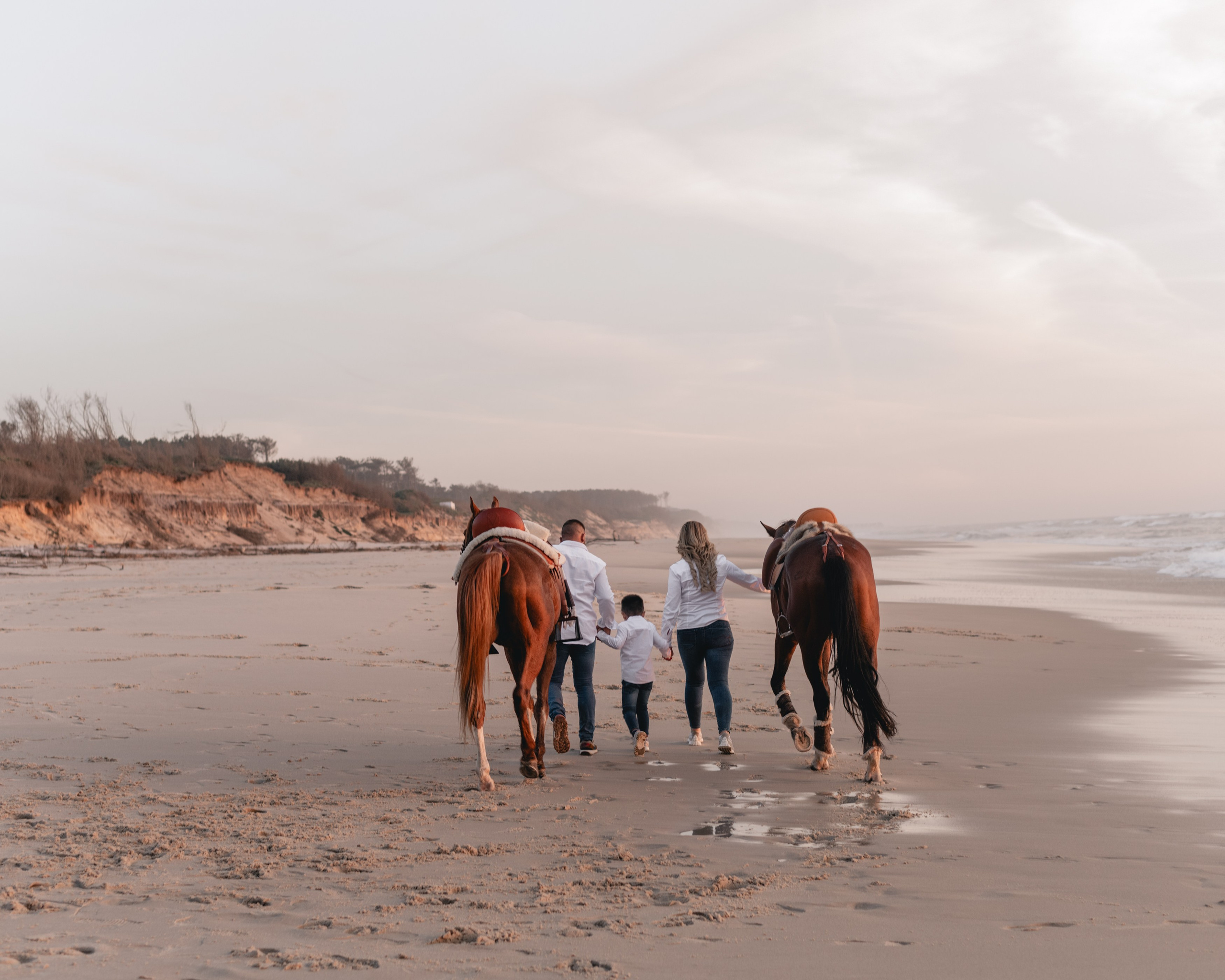 MOTHER’S DAY. Anastasiia Antoniuk portrait, family and couple photographer, Portugal