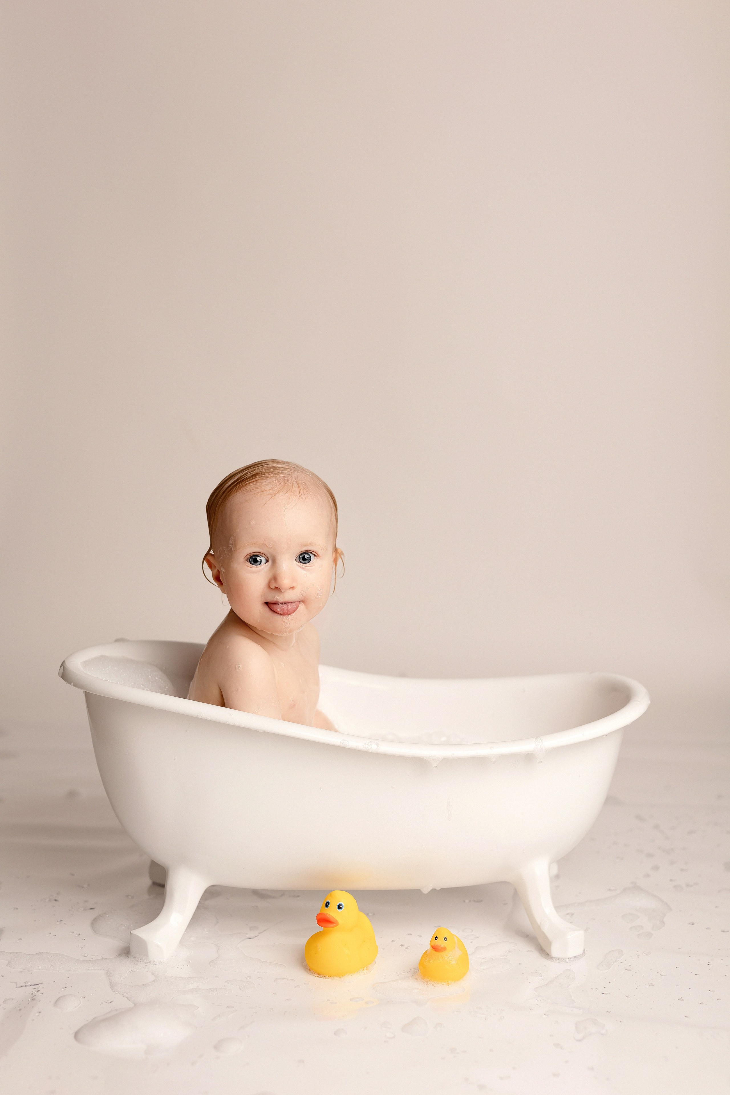 Cake Smash. NEUGEBORENEN und BABY Fotografin in WIEN und Umgebung