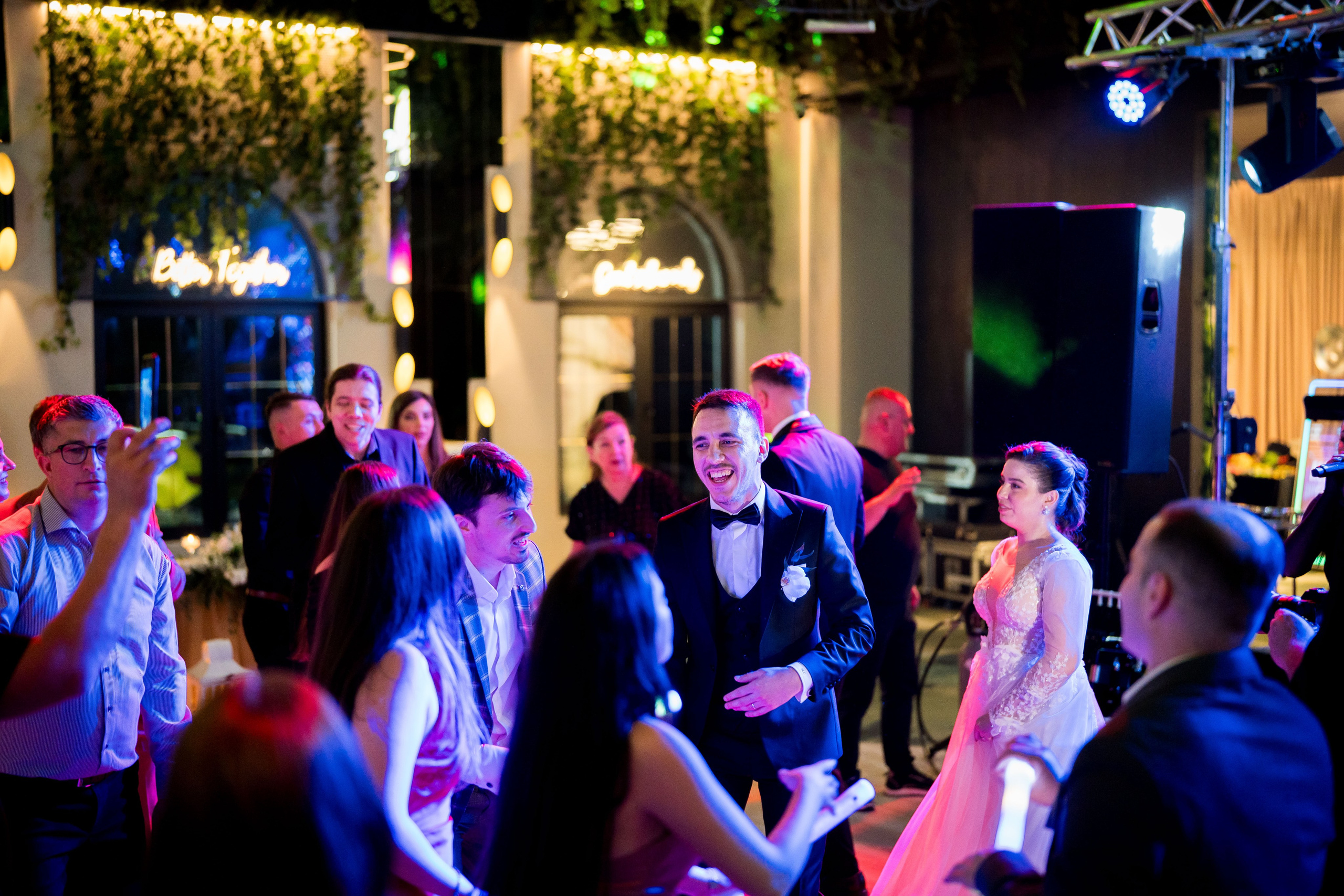 PARTY. Gabriel Florea — Fotograf nuntă București