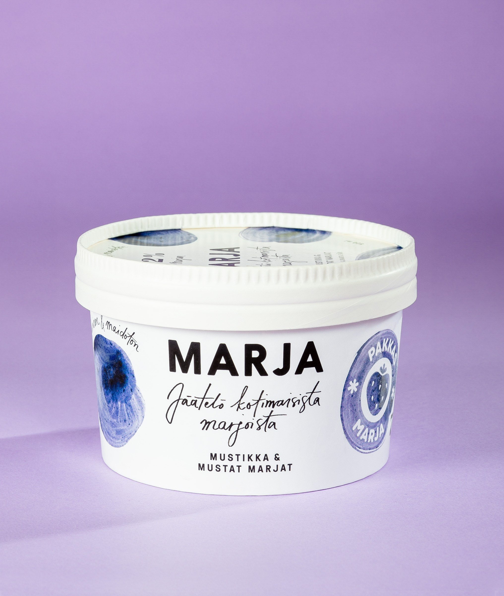 Pakkasmarja. Anna Z commercial photographer and graphic designer based in Turku