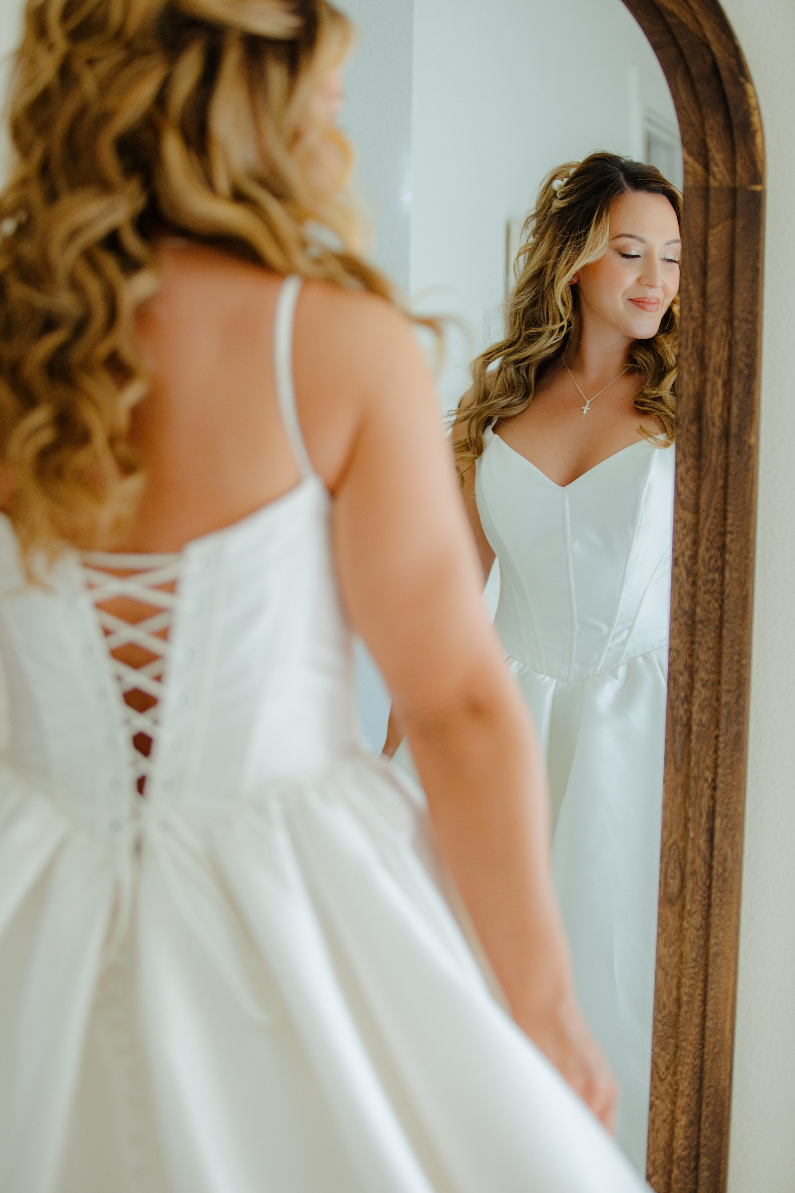 Vanessa Bridal Prep| Sacramento Wedding Photographer. Wedding Photography & Videography San Francisco, Sacramento