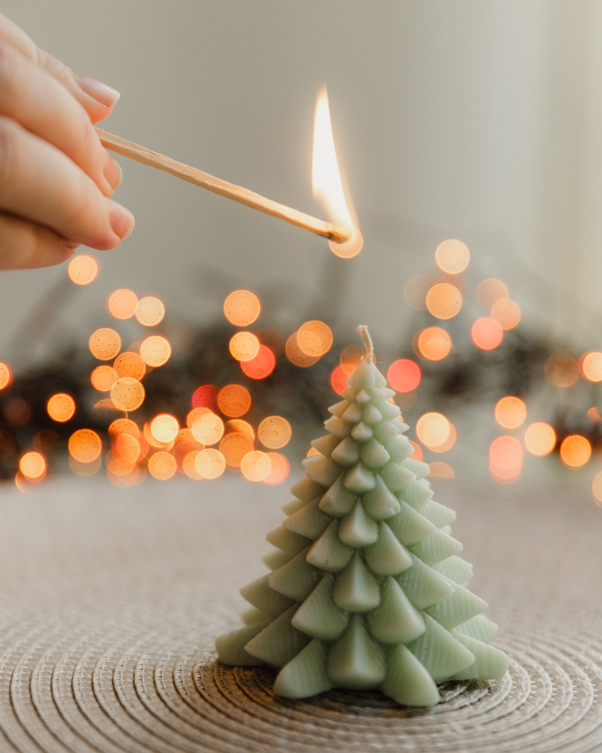 Candles | insta content. Kaja | fotograf we Wrocławiu | ludzie i psy