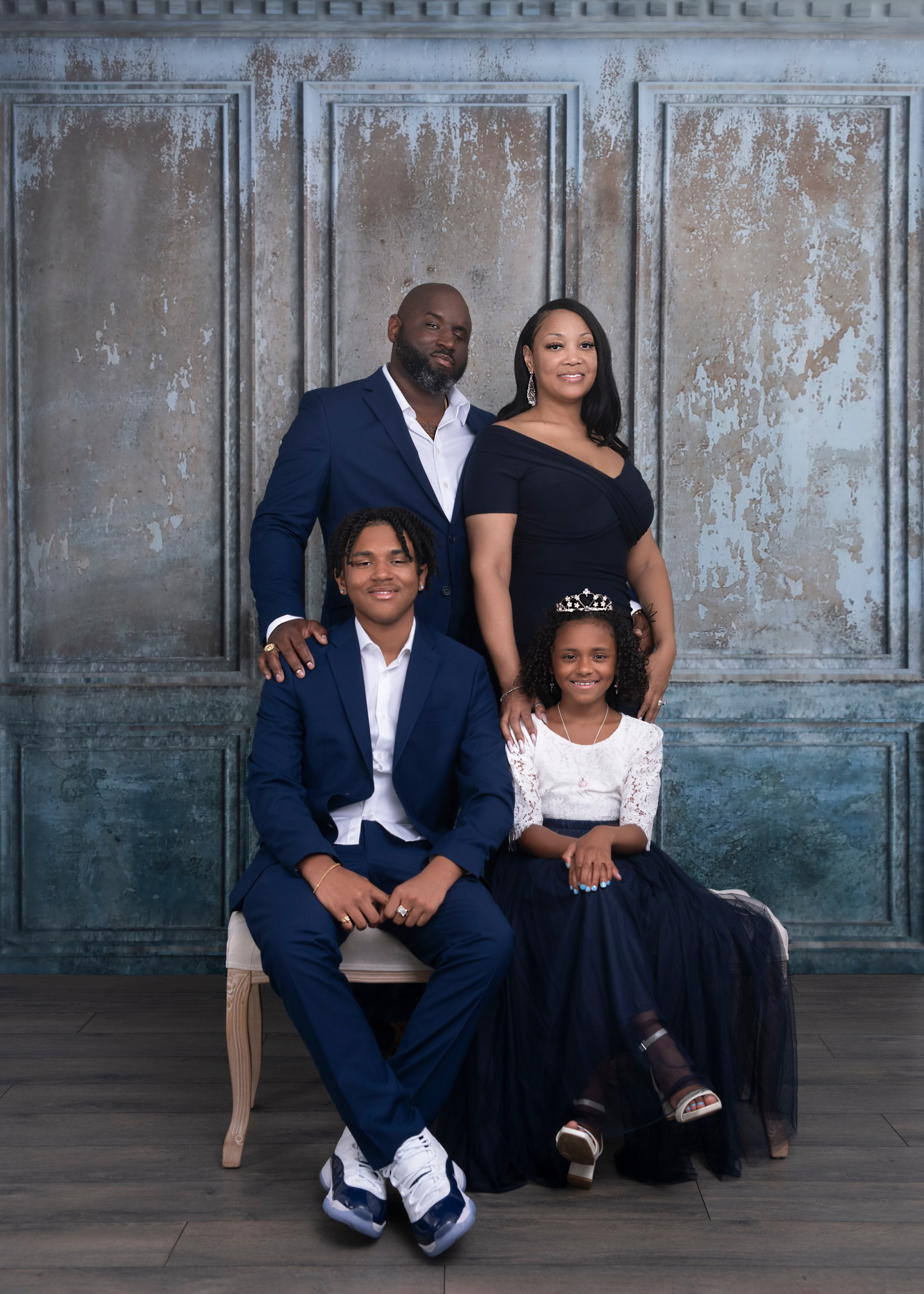 Family session in studio. Portrait, kids and family photographer in Wesley Chapel Alina Alice Osipova