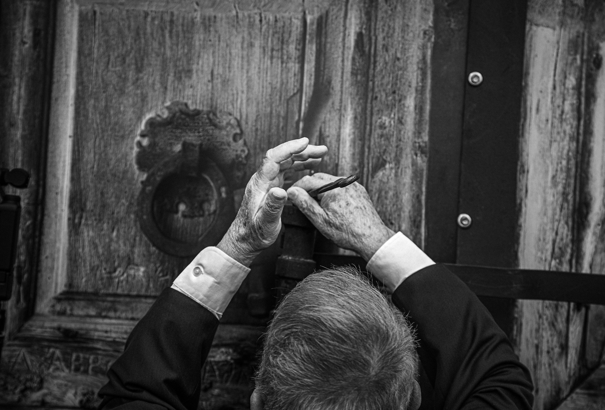 Keepers of the Key — Holy Fire Ceremony, Jerusalem. Zeev Kurlianchick — Documentary Photographer