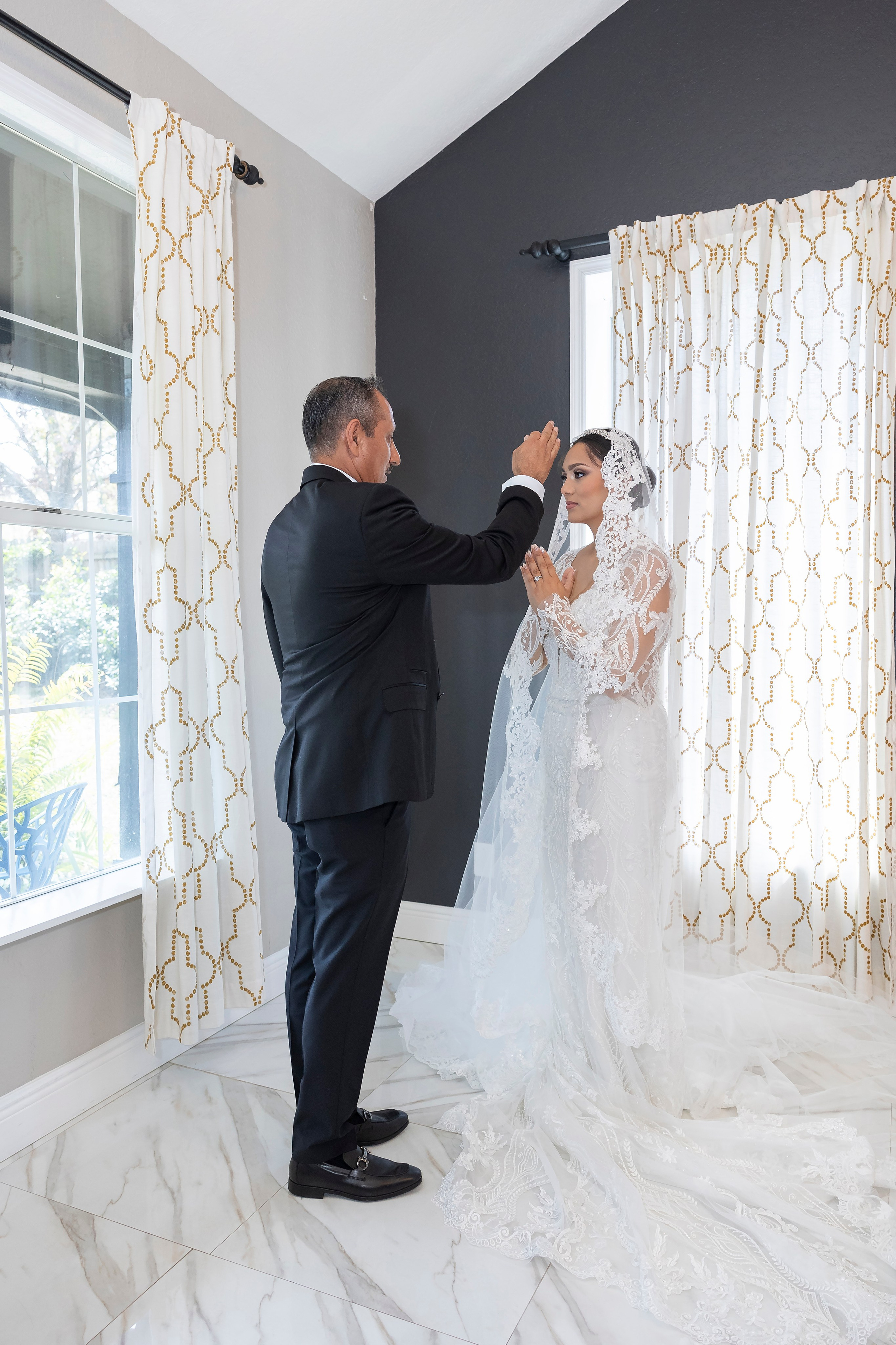 V&A. Wedding photographer in Florida