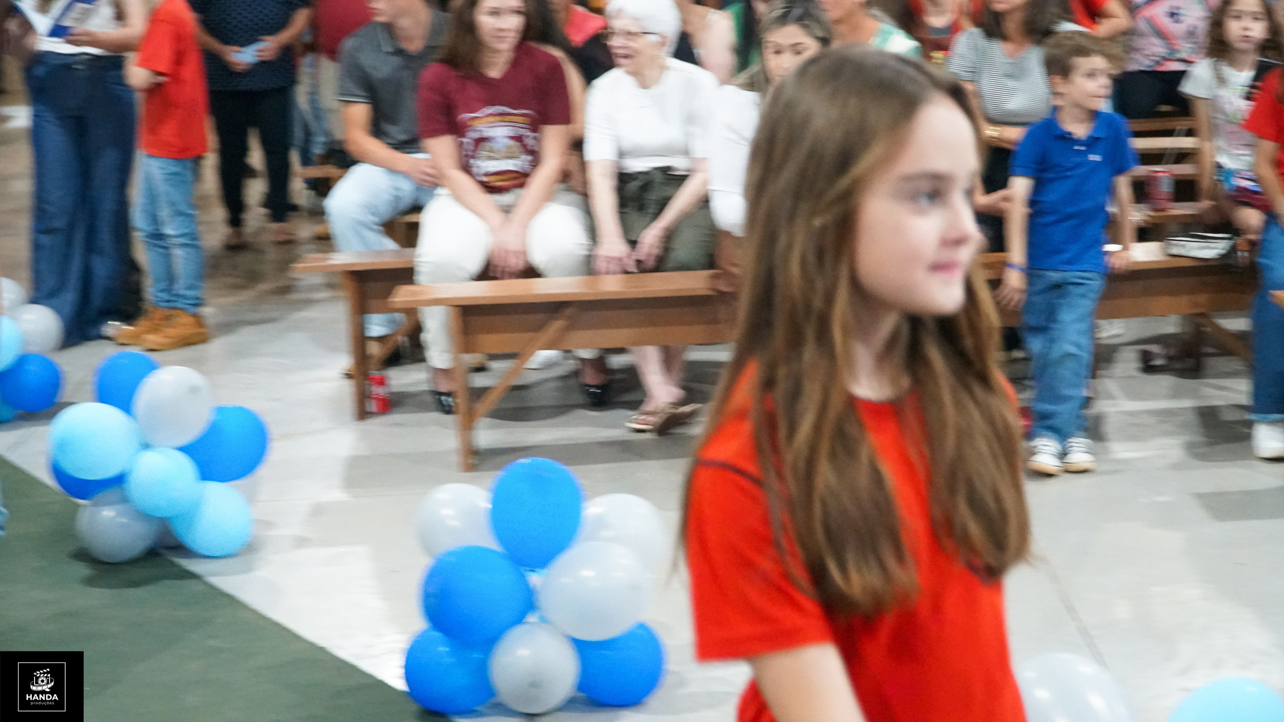 Noite autógrafos colégio Aurélio Buarque de Holanda. Handa Produções