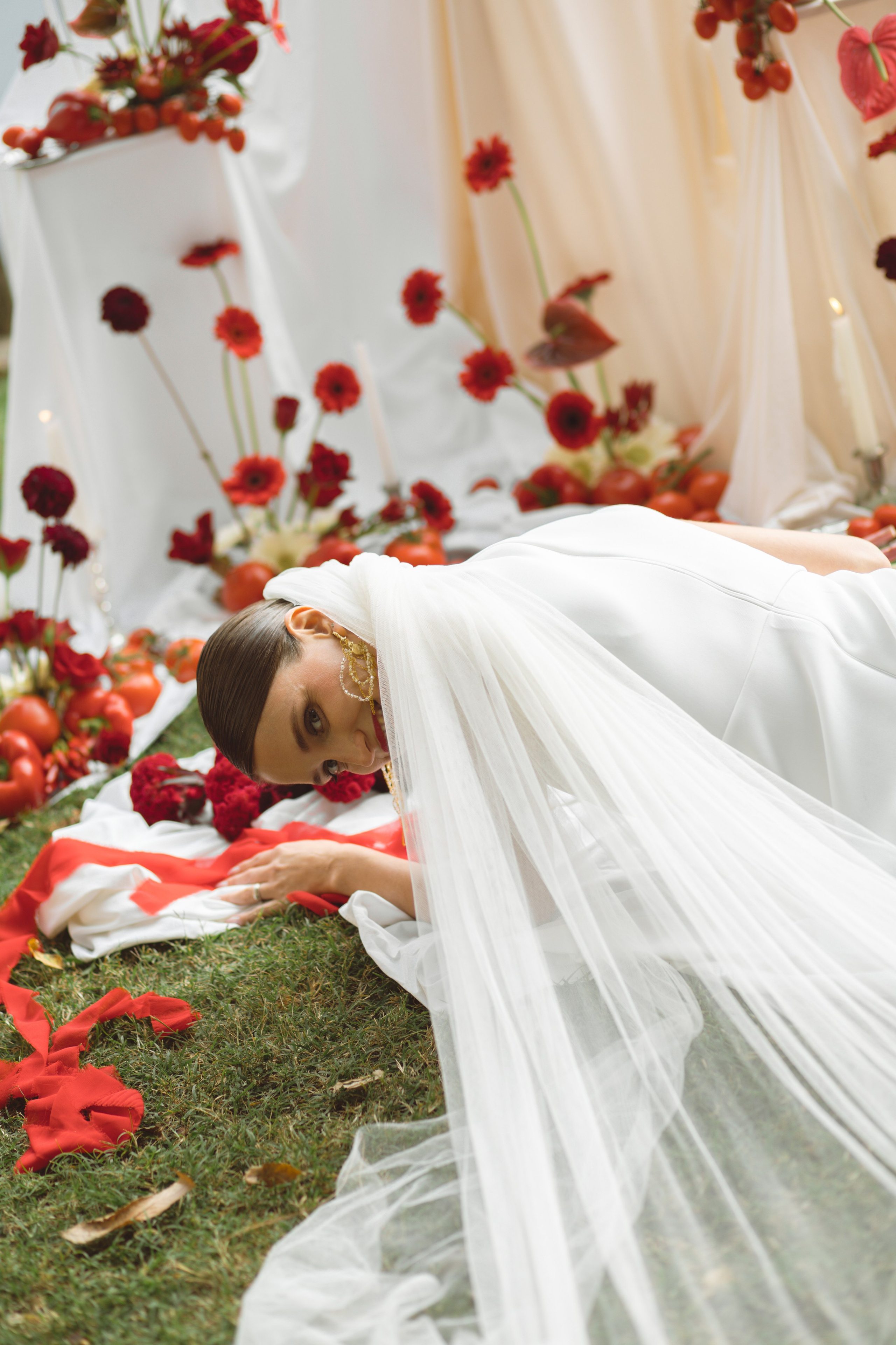 Julia — Red Wedding Editorial on Lake Como. Liza Bizzaro — Italy Wedding, Love Story & Portrait Photographer in Milan, Turin, Piedmont and Across Italy