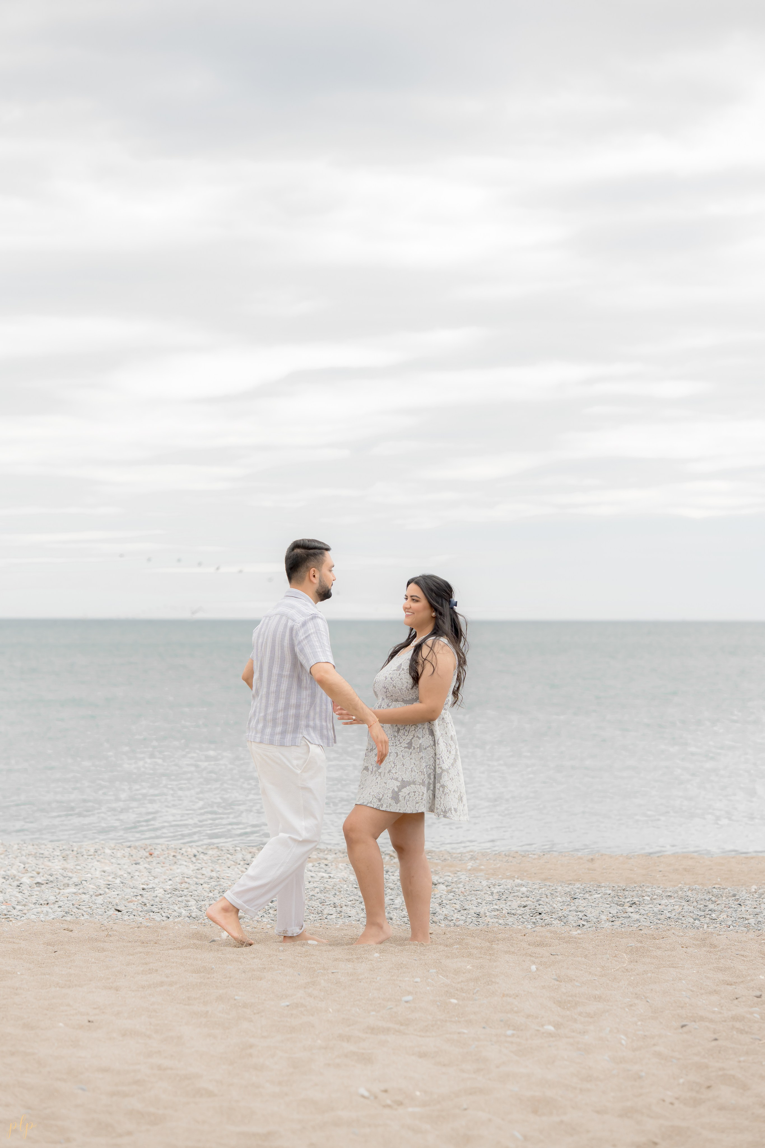 Dhairya and Krupali. Wedding Photographers and Filmmakers