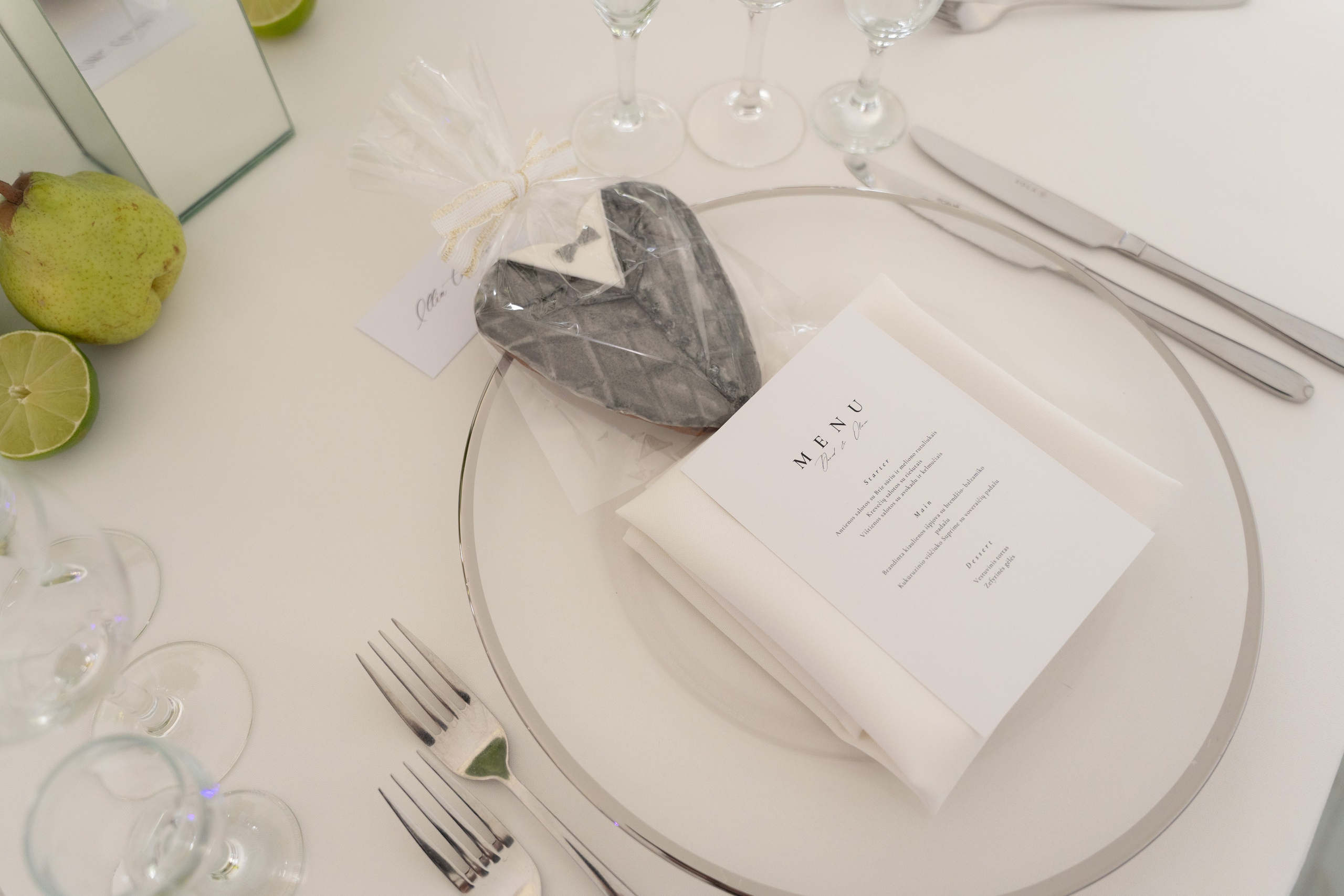 Nuotakos rytas, vestuvės, detalės, emocijos, geriausi rakursai, daug nuotraukų. Aliaksandra Norvilas fotografas Vilnius