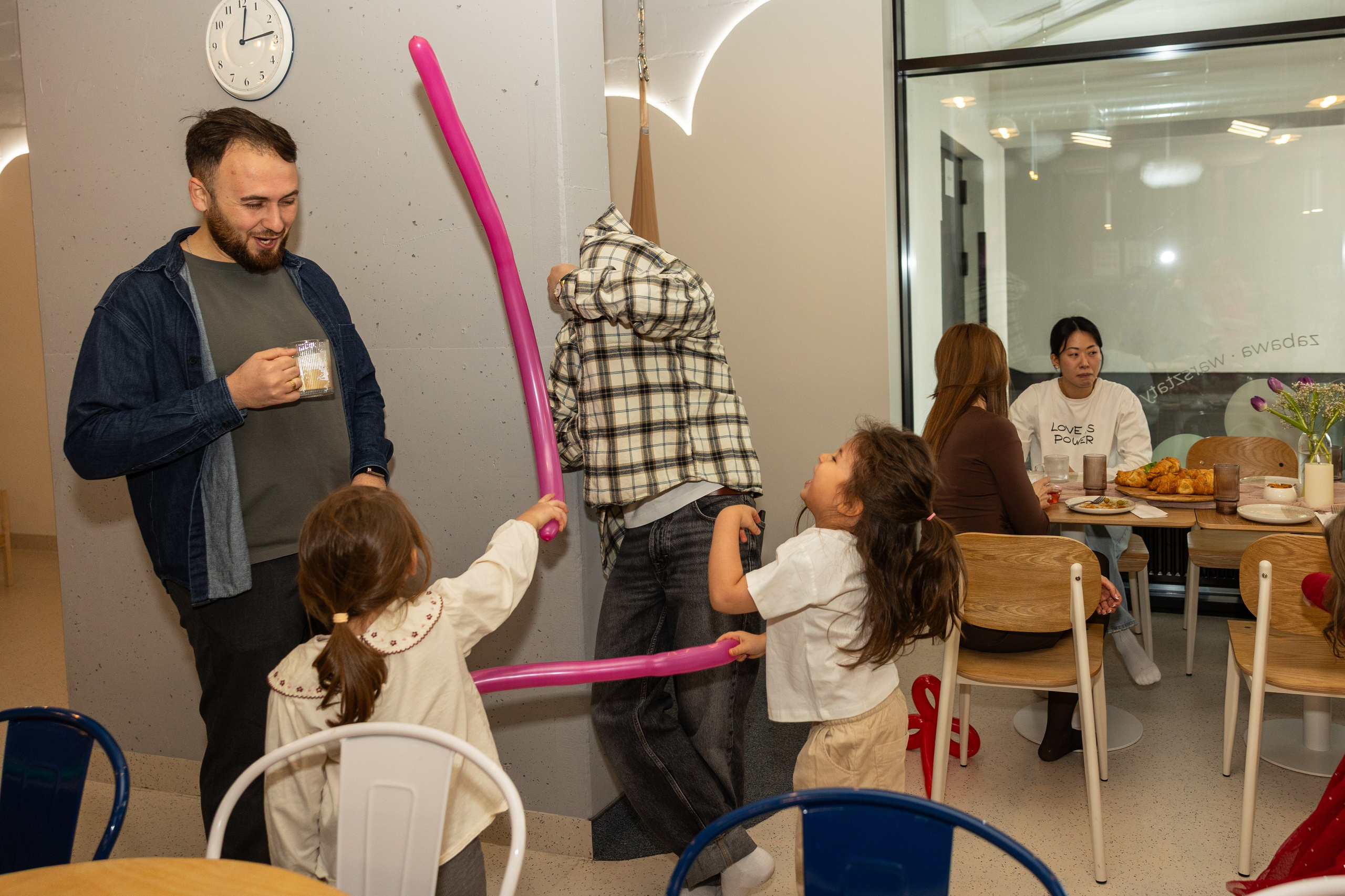 День рождения Артёма 24 января 2026 года. Семейный и детский фотограф в Варшаве Мила Бобровская
