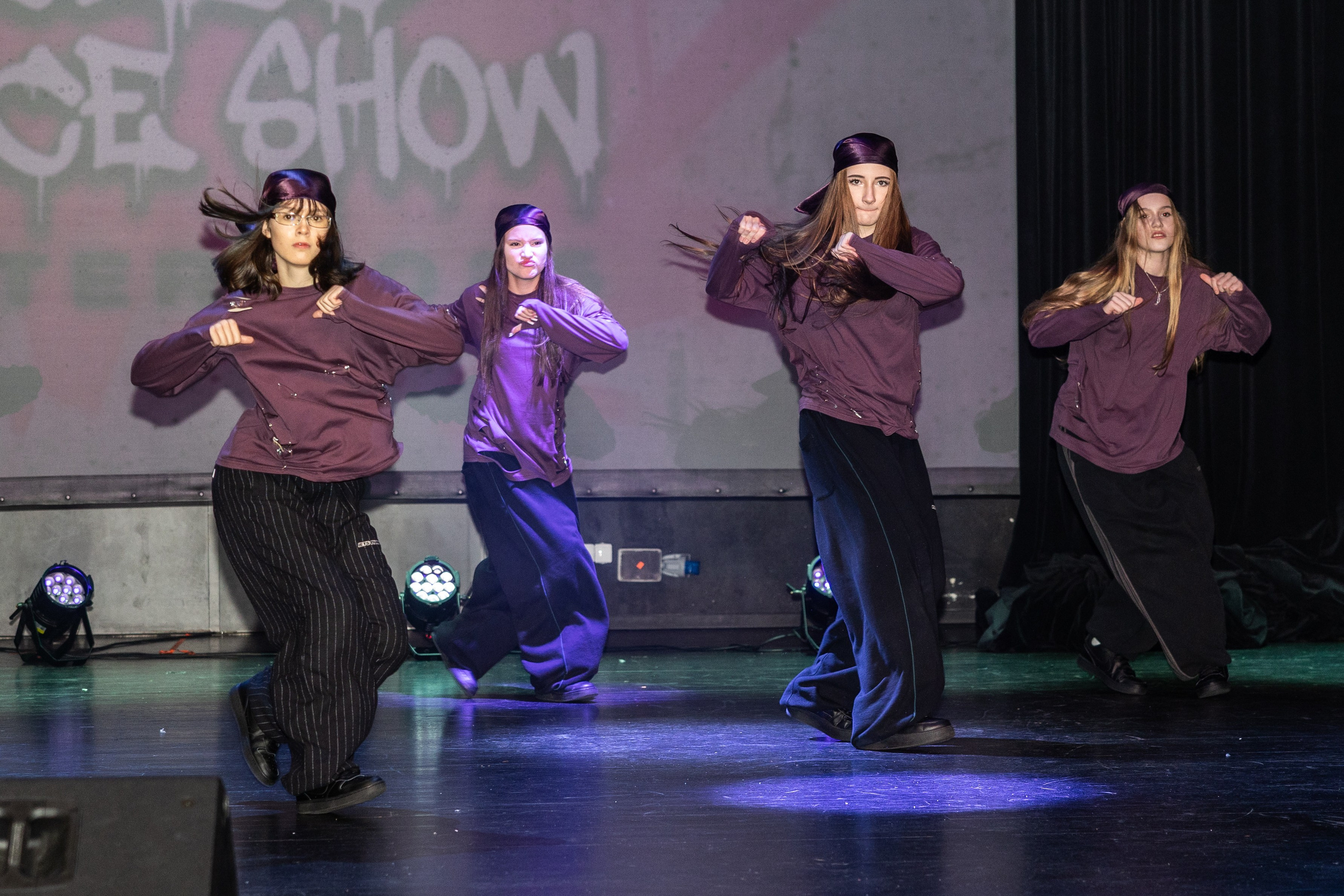 LEO DANCE SHOW WINTER 2025. Семейный и детский фотограф в Варшаве Мила Бобровская