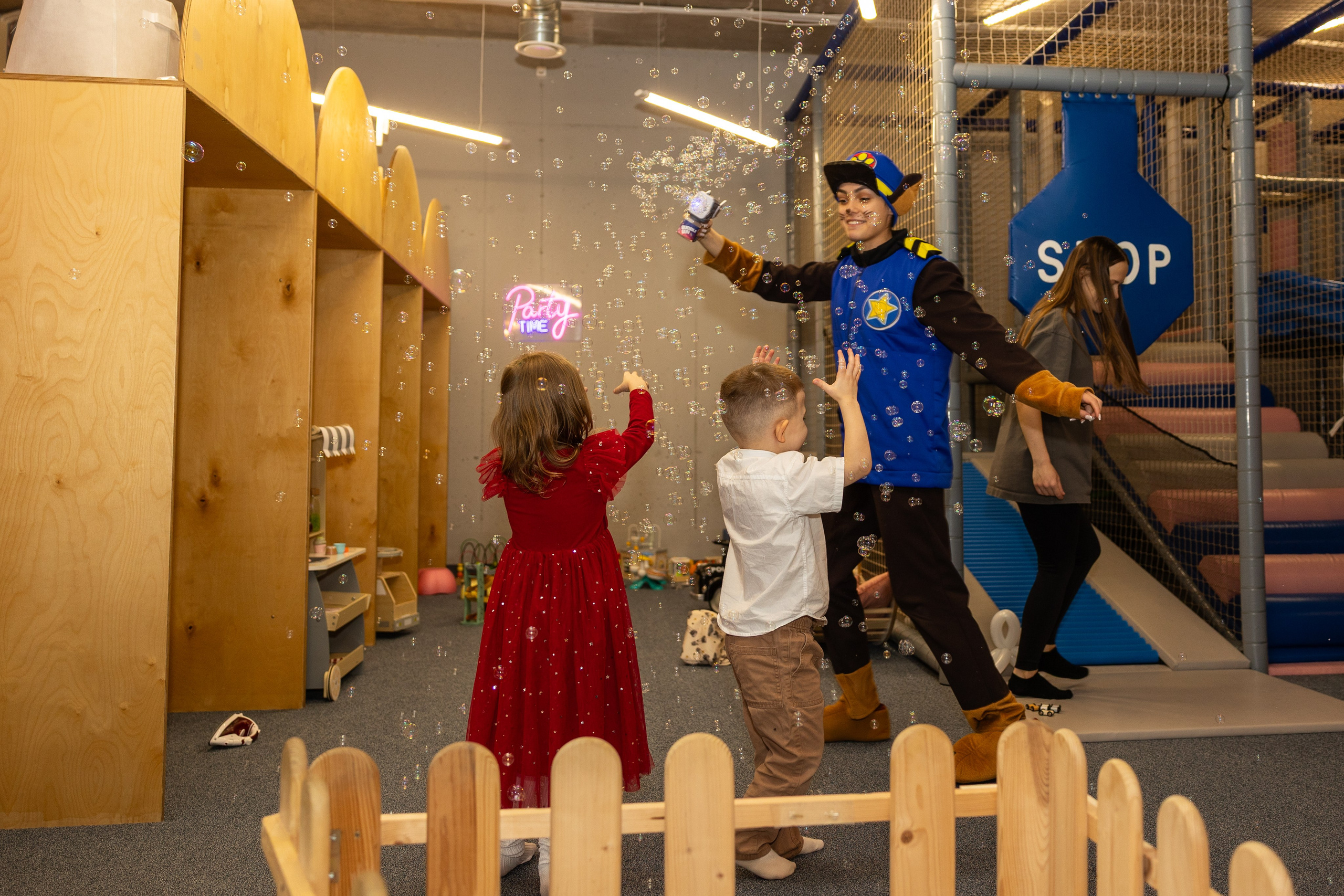 День рождения Артёма 24 января 2026 года. Семейный и детский фотограф в Варшаве Мила Бобровская