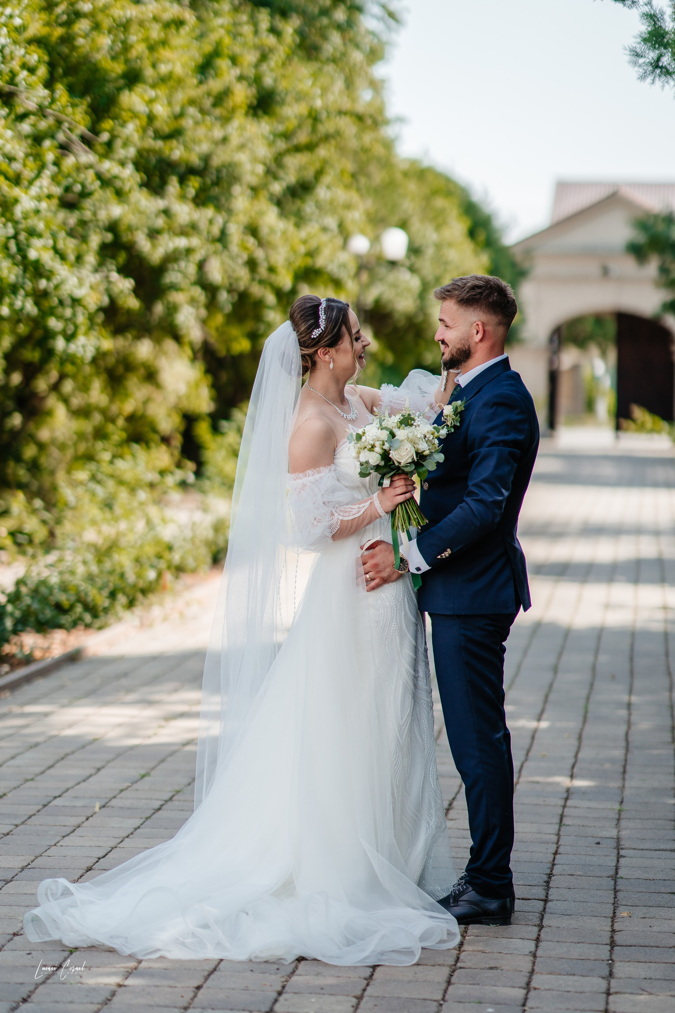 Fotograf de Nuntă Profesional — Fotografie Jurnalistică și Clasică pentru Amintiri de Neuitat. Fotograf de nuntă, corporate, botezuri, majorate și aniversări Roman, Lucaci Cornel