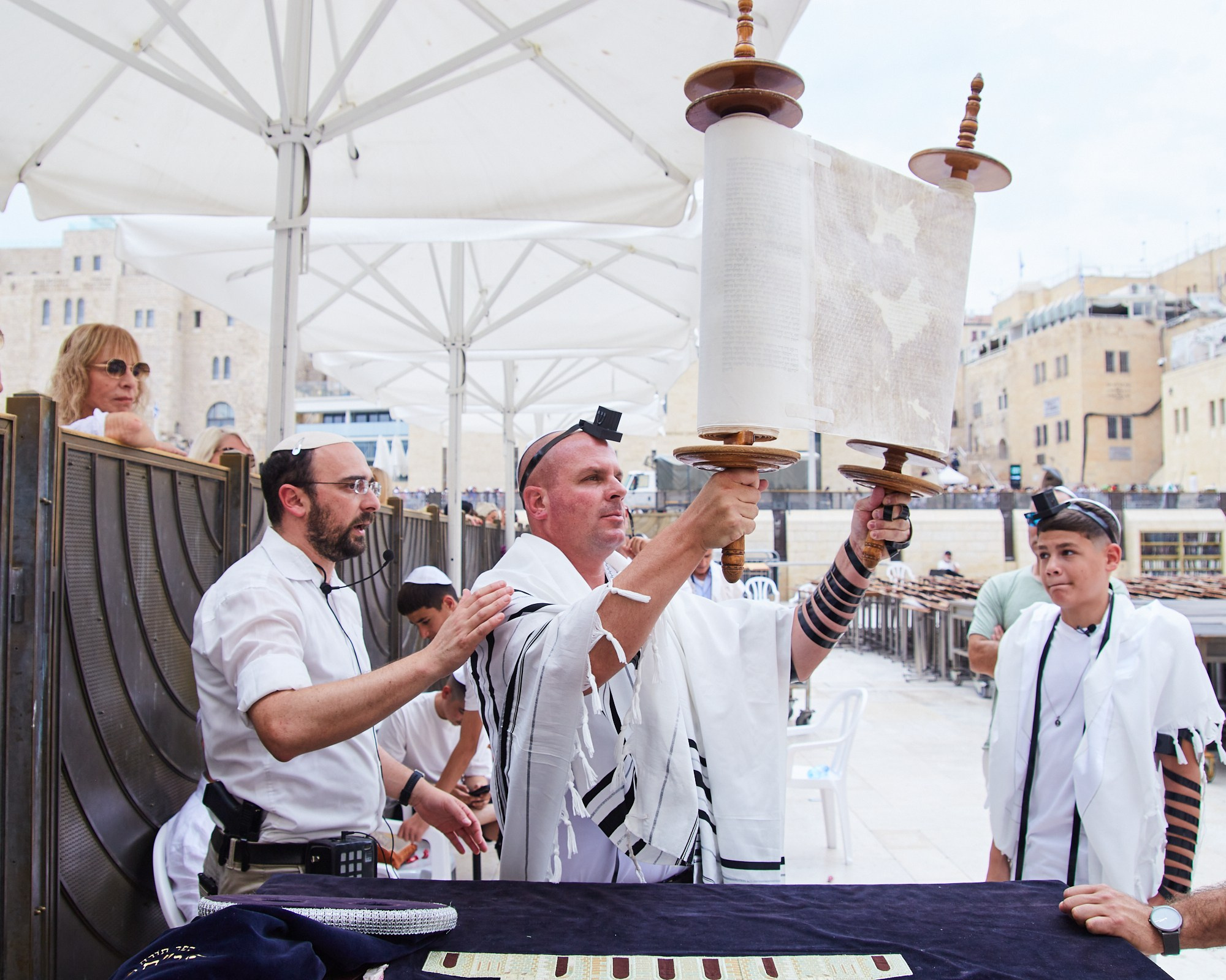 Бар-мицва на Котеле 2. Портретный и репортажный фотограф в Израиле Рома Бирман