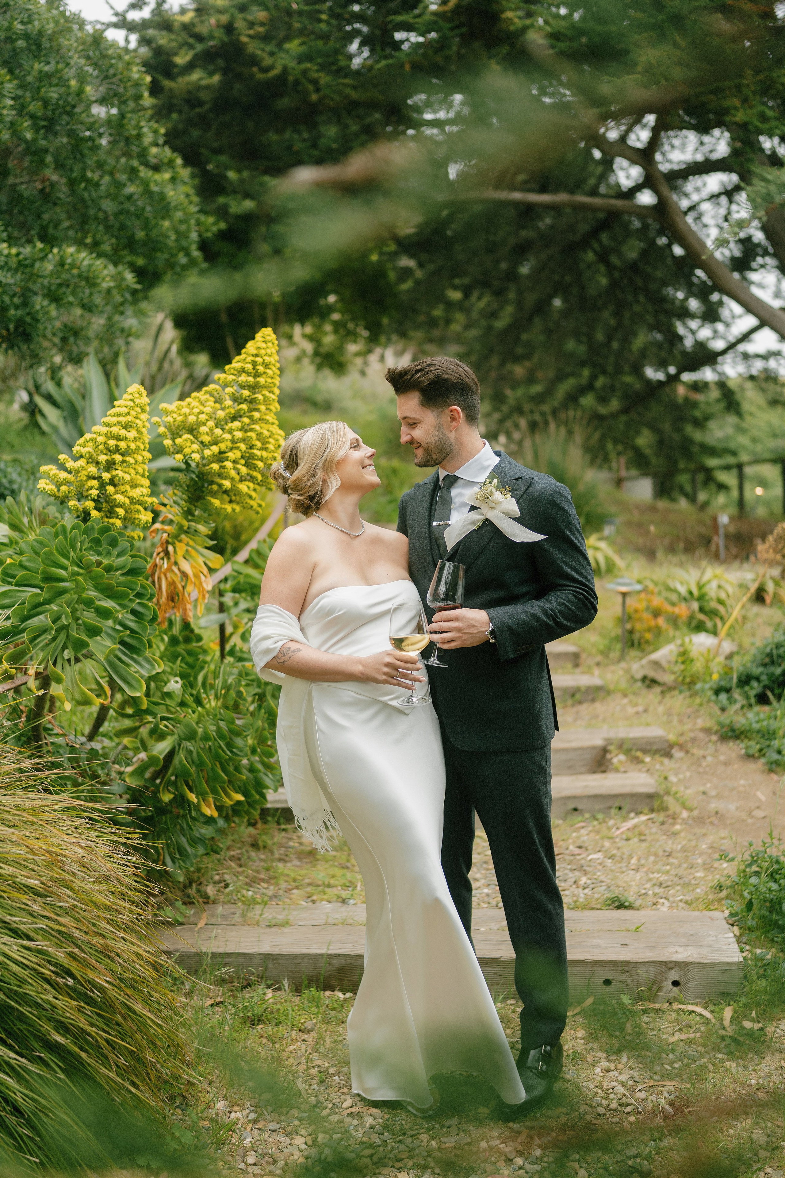 Wedding photographer Big Sur. Wedding Photography & Videography Team in California, Los Angeles, San Francisco, San Diego and Travel