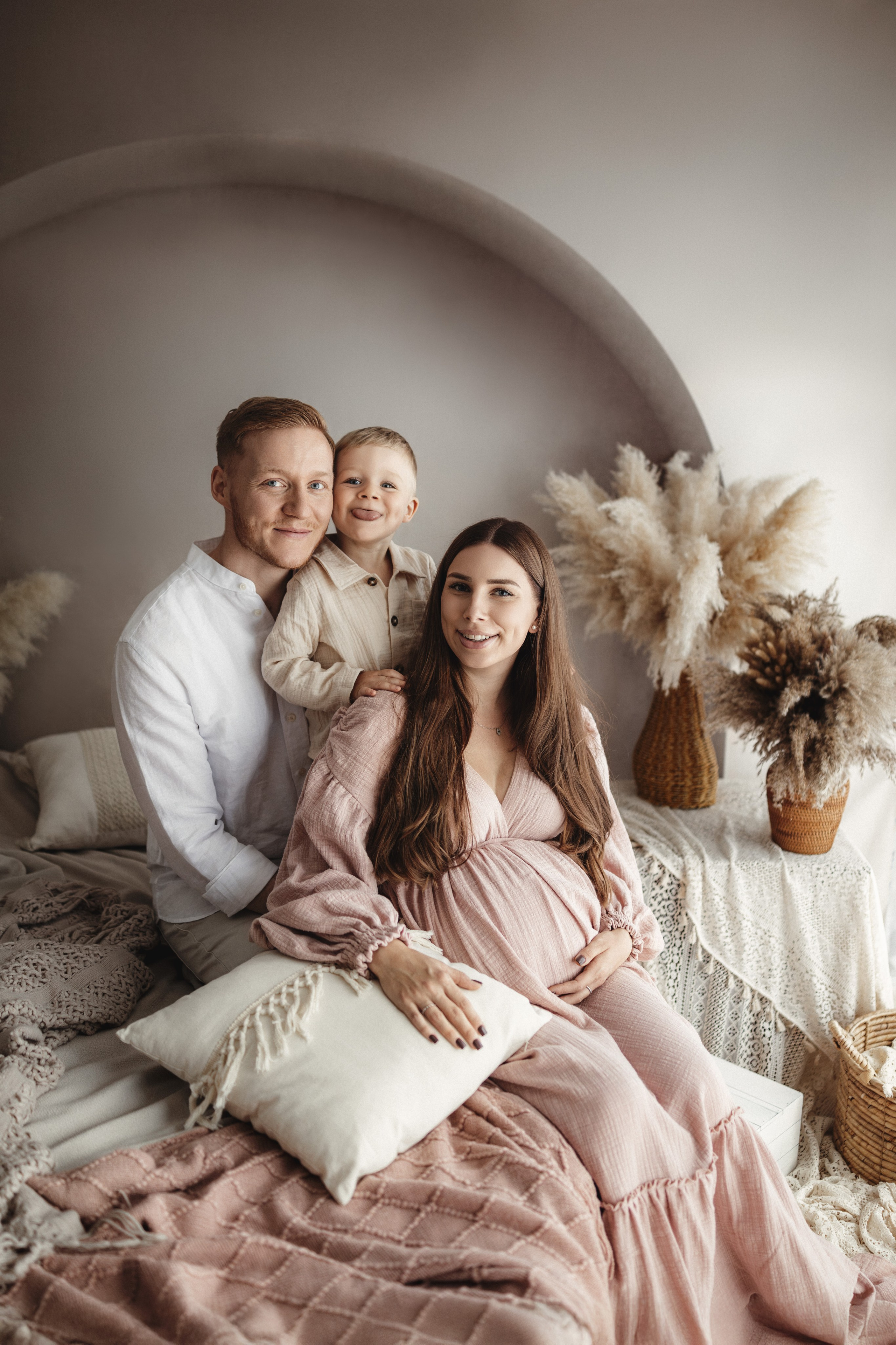 Maternity. Newborn, kids, family photographer based near Zurich, Switzerland