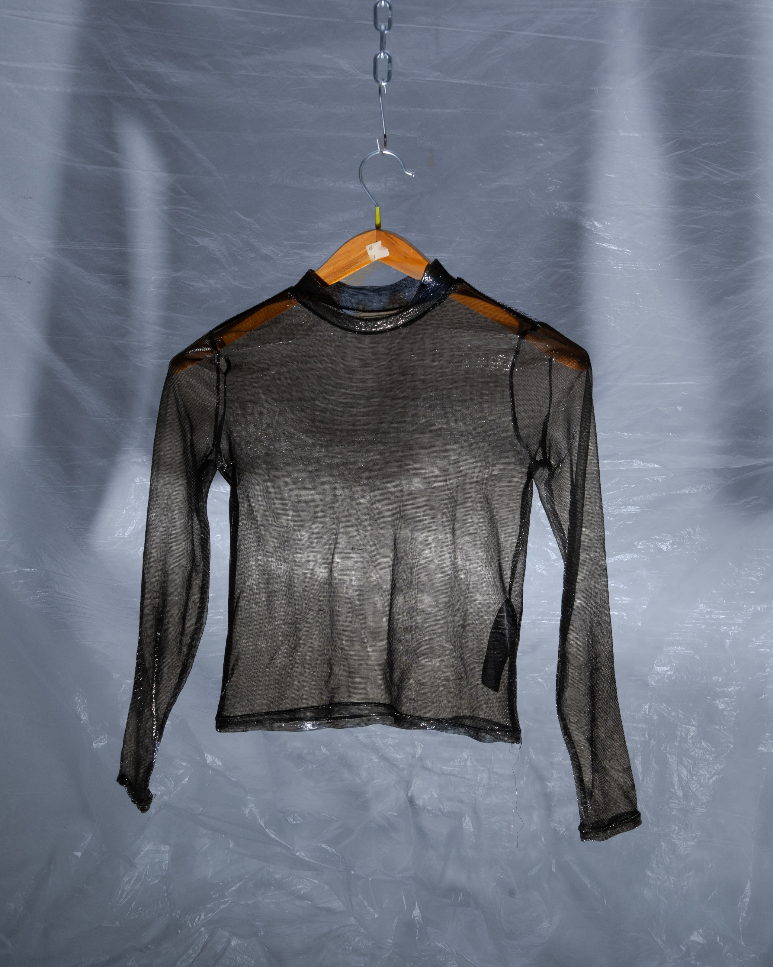 Top / T-shirt / Camicie. Aura Studio / co-design space