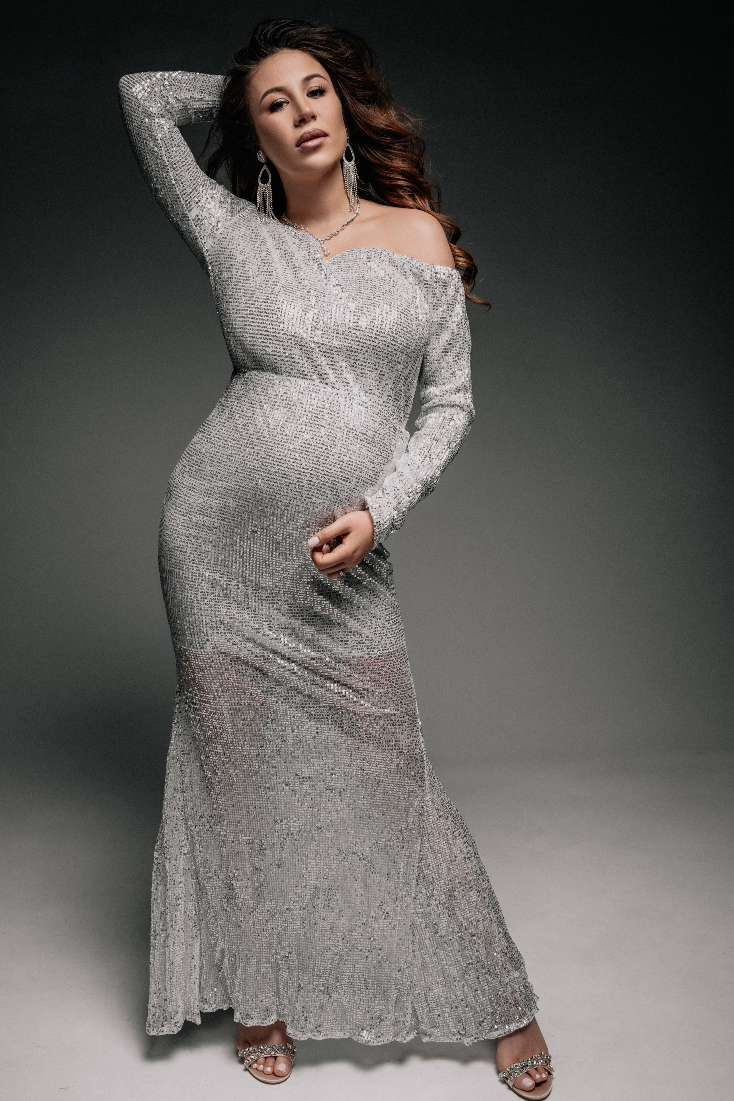 Diana and Ewan. Maternity in studio. Wedding and family photographer and videographer PA, NJ, NY, DE, MD