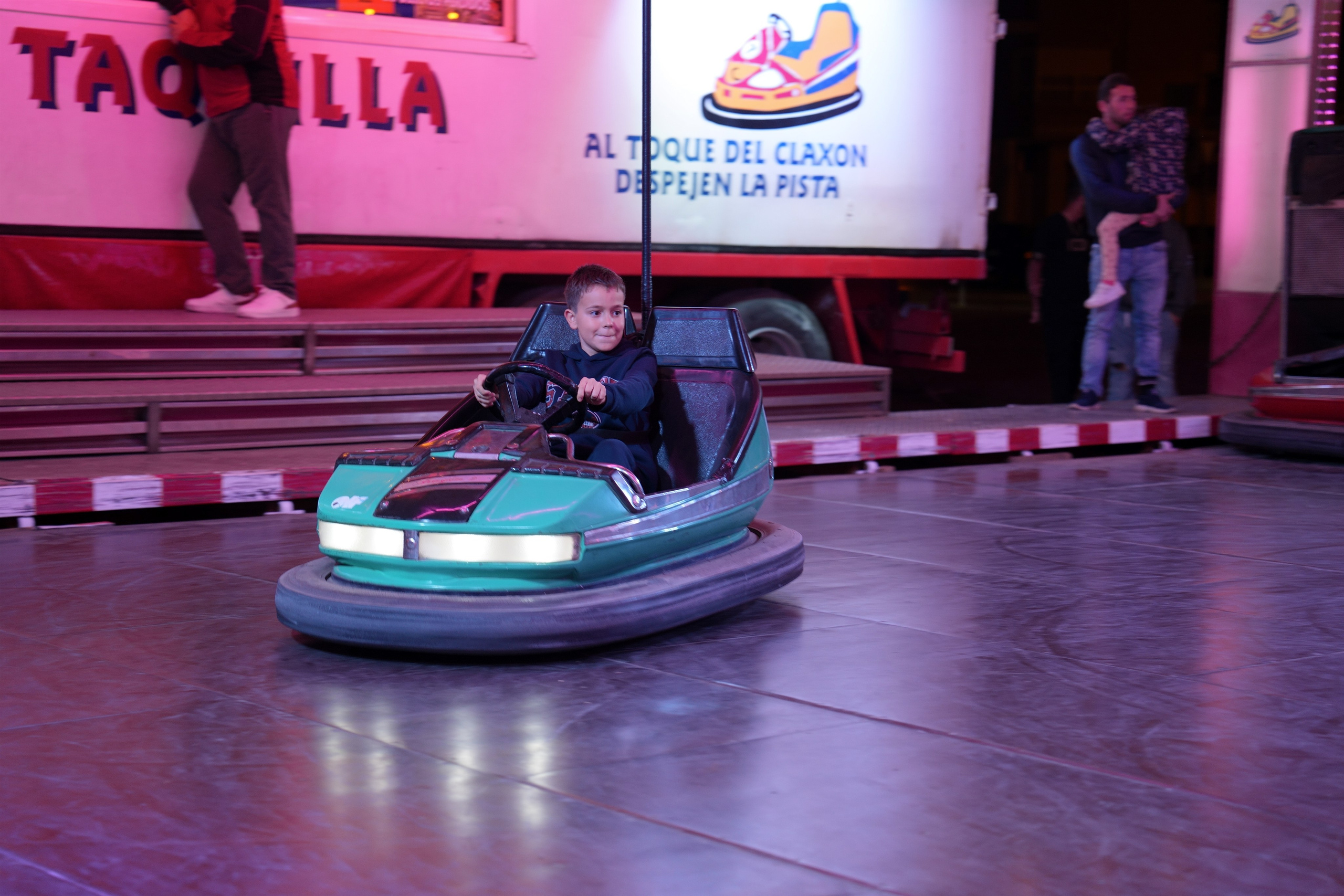 PARQUE LUNA. Fotógrafa Olena Petryk. Realizo sesiones de fotos en Puerto de Sagunto